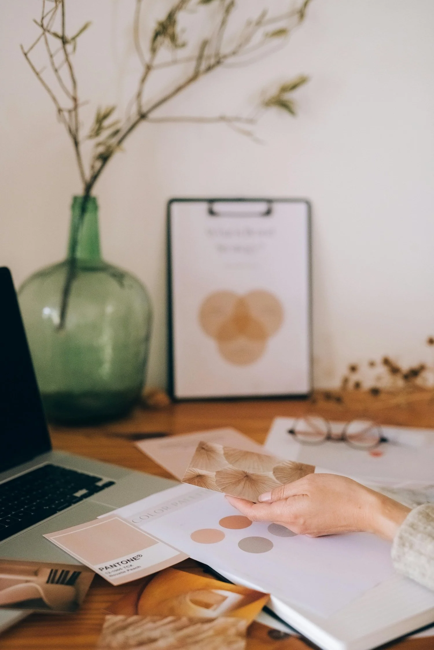 How to Build a Brand Online in 12 Steps: From Scratch to Success