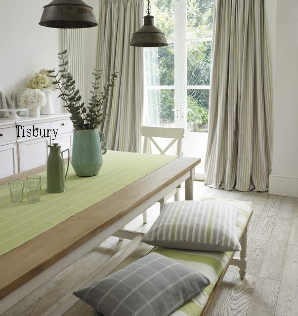 13 f13   kitchen table ro VN__Tisbury9.jpg