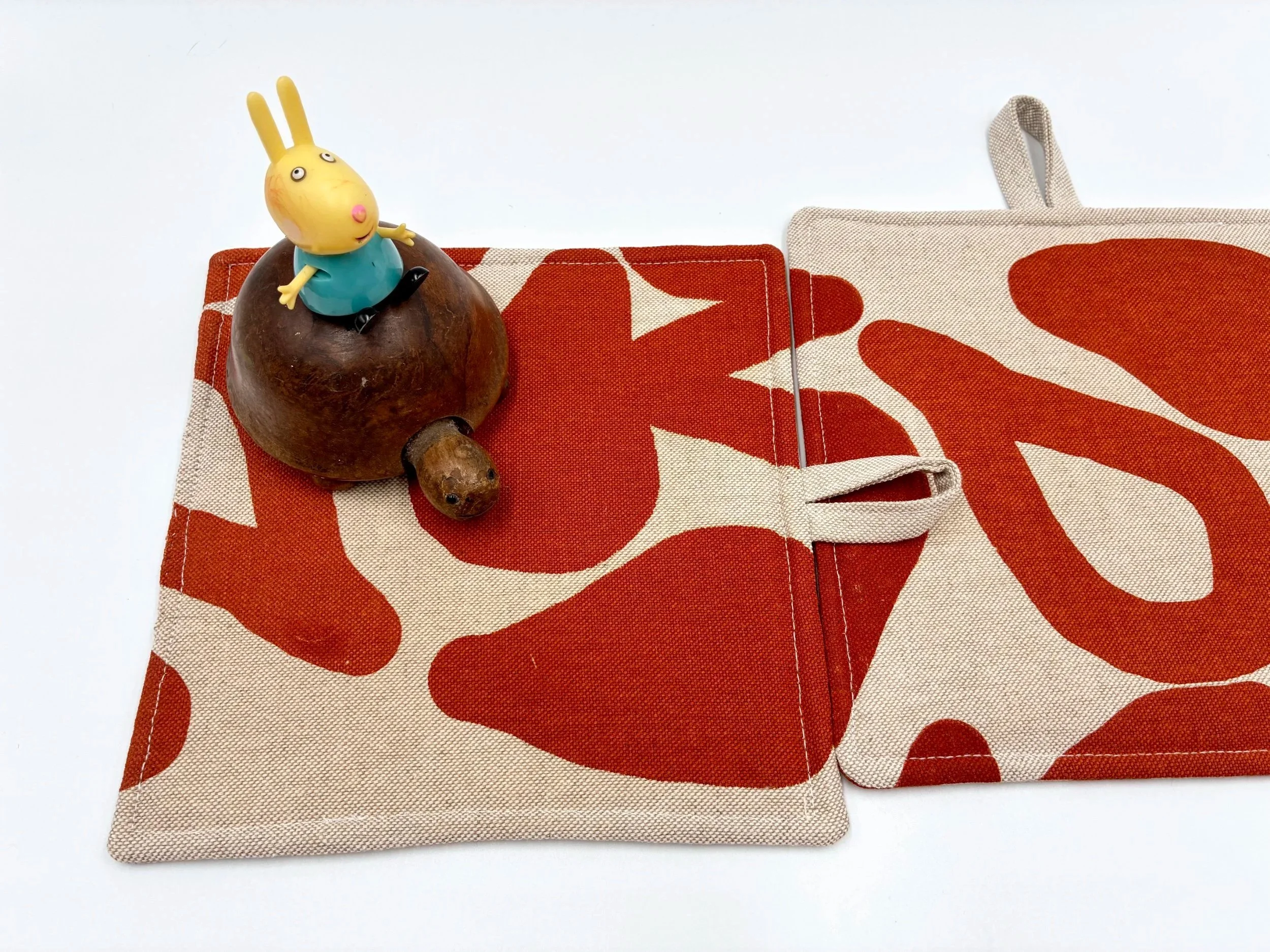 POTHOLDERS /PEGAS - BRICK RED AVOCADO