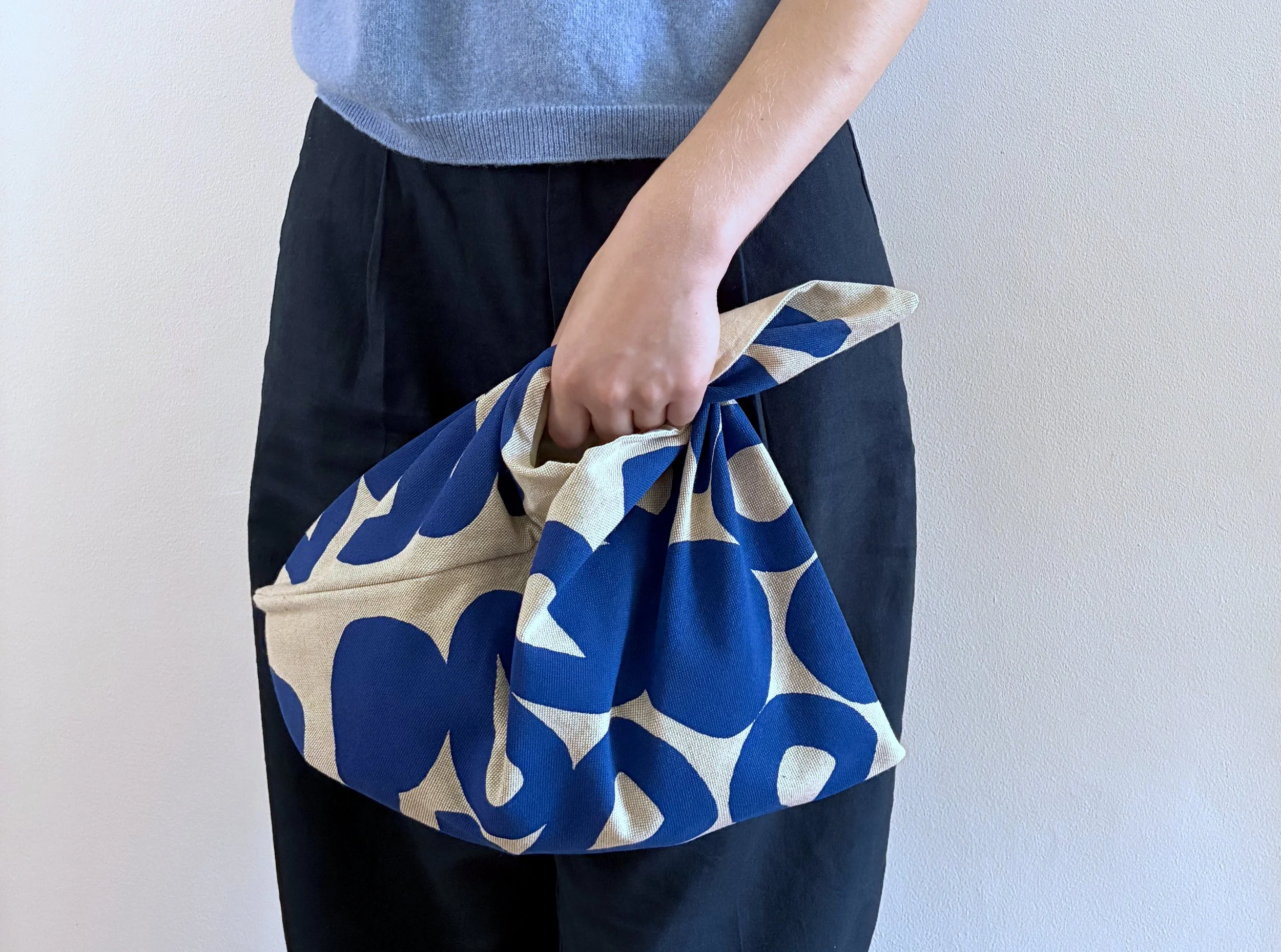 bento azul mao 4.jpg
