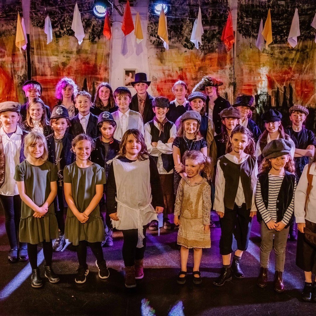 This #throwbackthursday we're looking back at last year's production of the musical Oliver! We had the most fun with this one 💕

2022/2023 membership is OPEN for our acting and musical classes for ages 4 - 25 plus we've introduced a new adult theatr