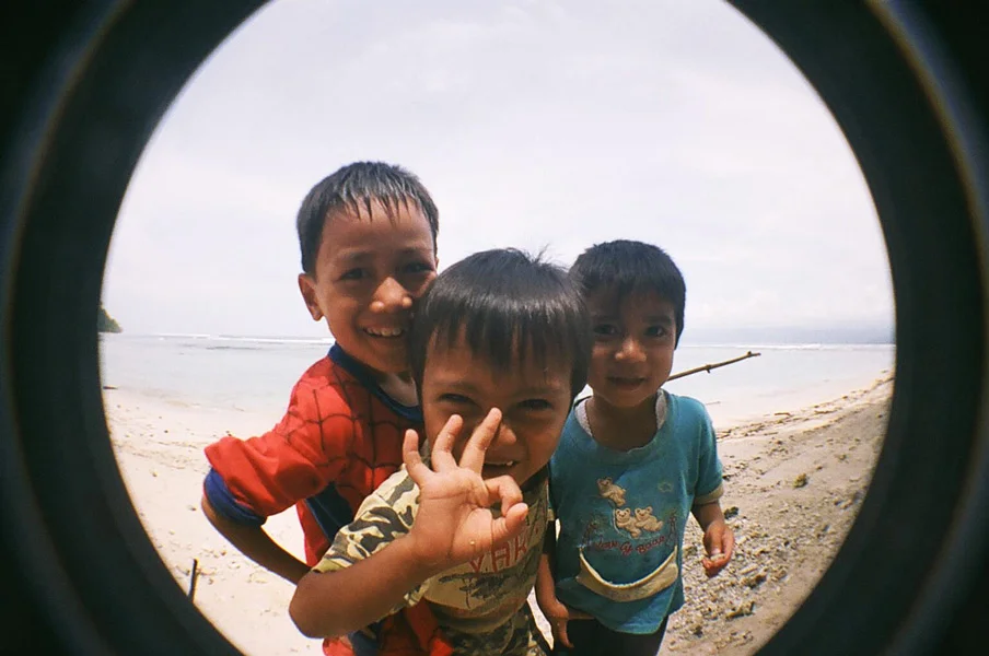 5_51025pjm-kids-sumatra.jpg