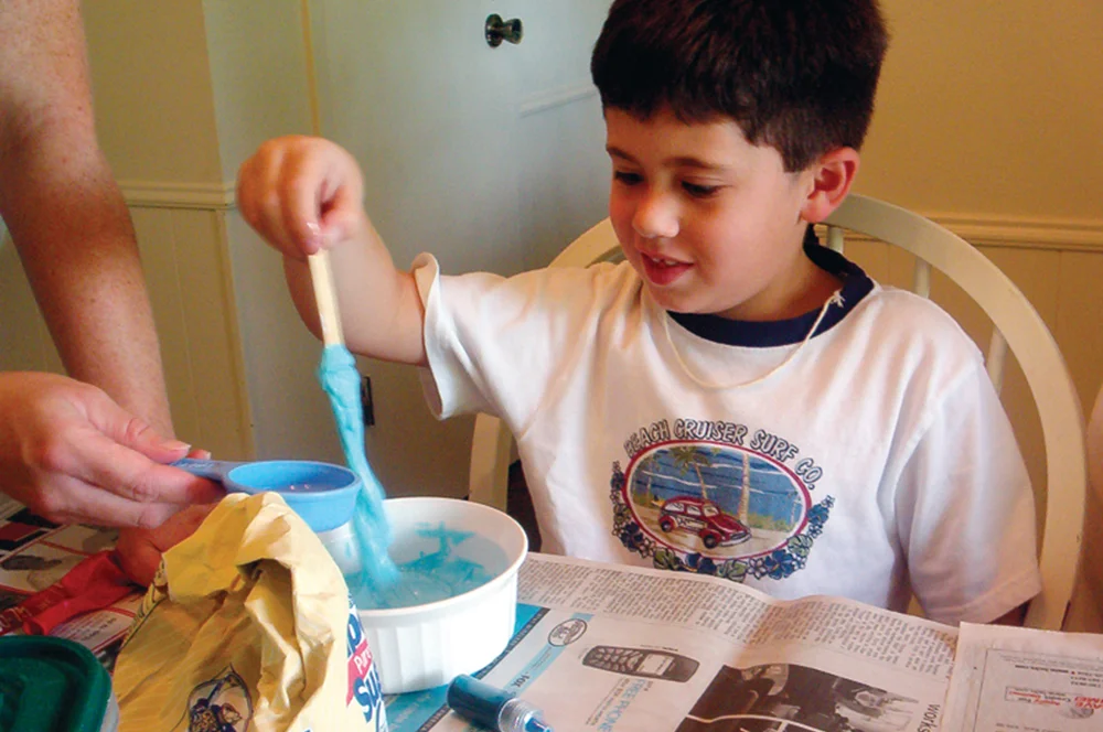 CB0903_Nerius_CraftyRecipes_SillyPutty.jpg