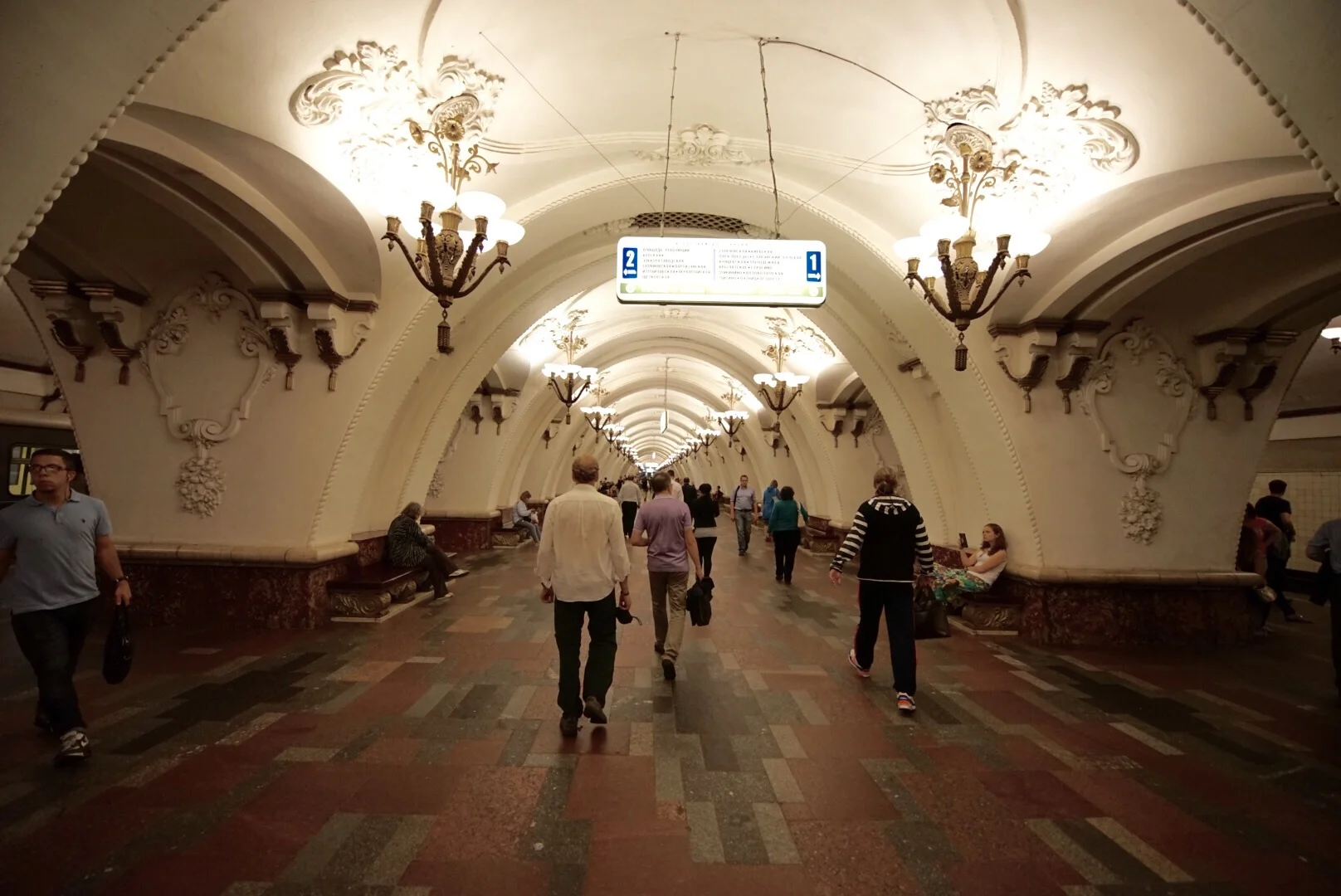 As estações são realmente suntuosas! 