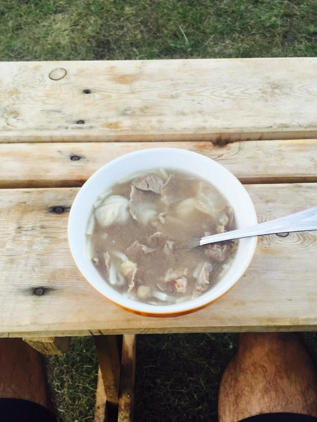 Sopa de carne de cabra! 