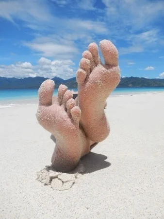 14680341_S_Birthday_Toes_Feet_Beach_Water_Sand_Blue skies.jpg