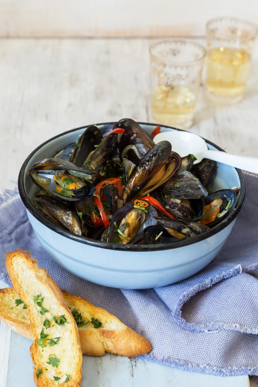 Beer steamed mussel potThe Truffle Journal