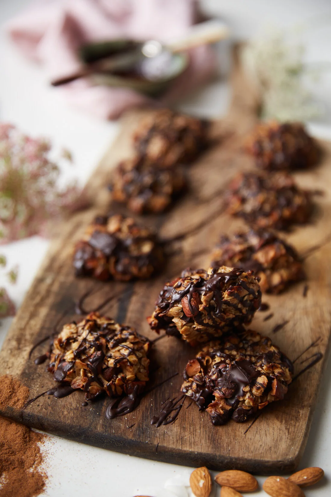 Dark chocolate oat cookies