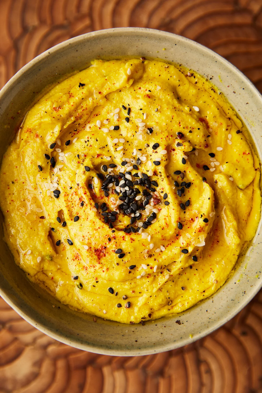 Turmeric healing hummus