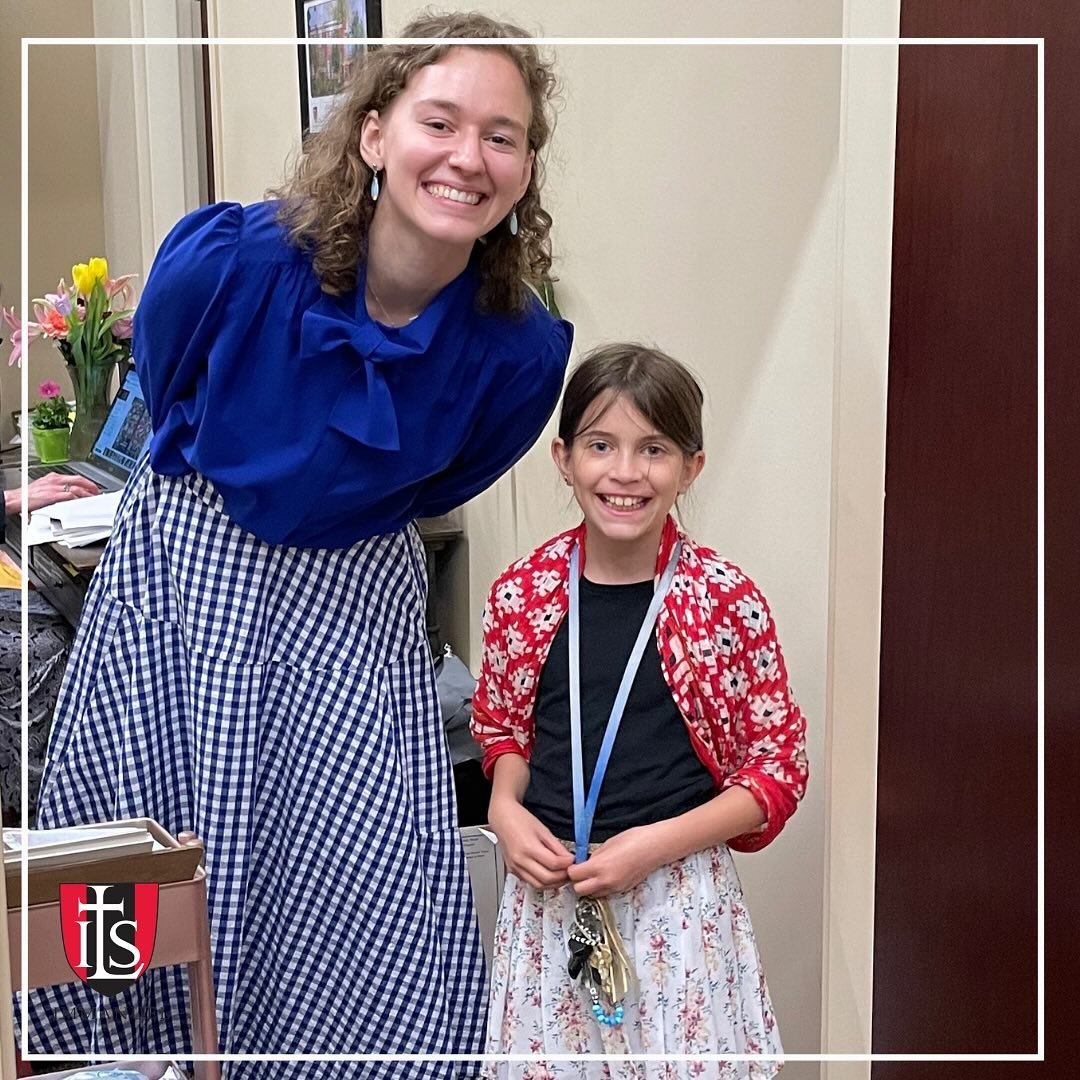 We are having a blast with our student Art Teacher for the Day joining ILS Art Teacher Miss Camp teaching many of our classes!
.
.
.
#ilsalexandria #immanuellutheranschool #classicallutheran #classicallutheraneducation #classicalchristianeducation #c