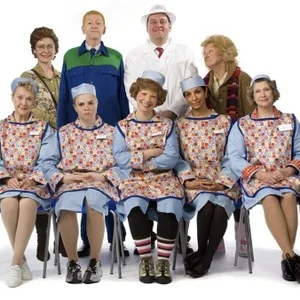 074 - Dinnerladies