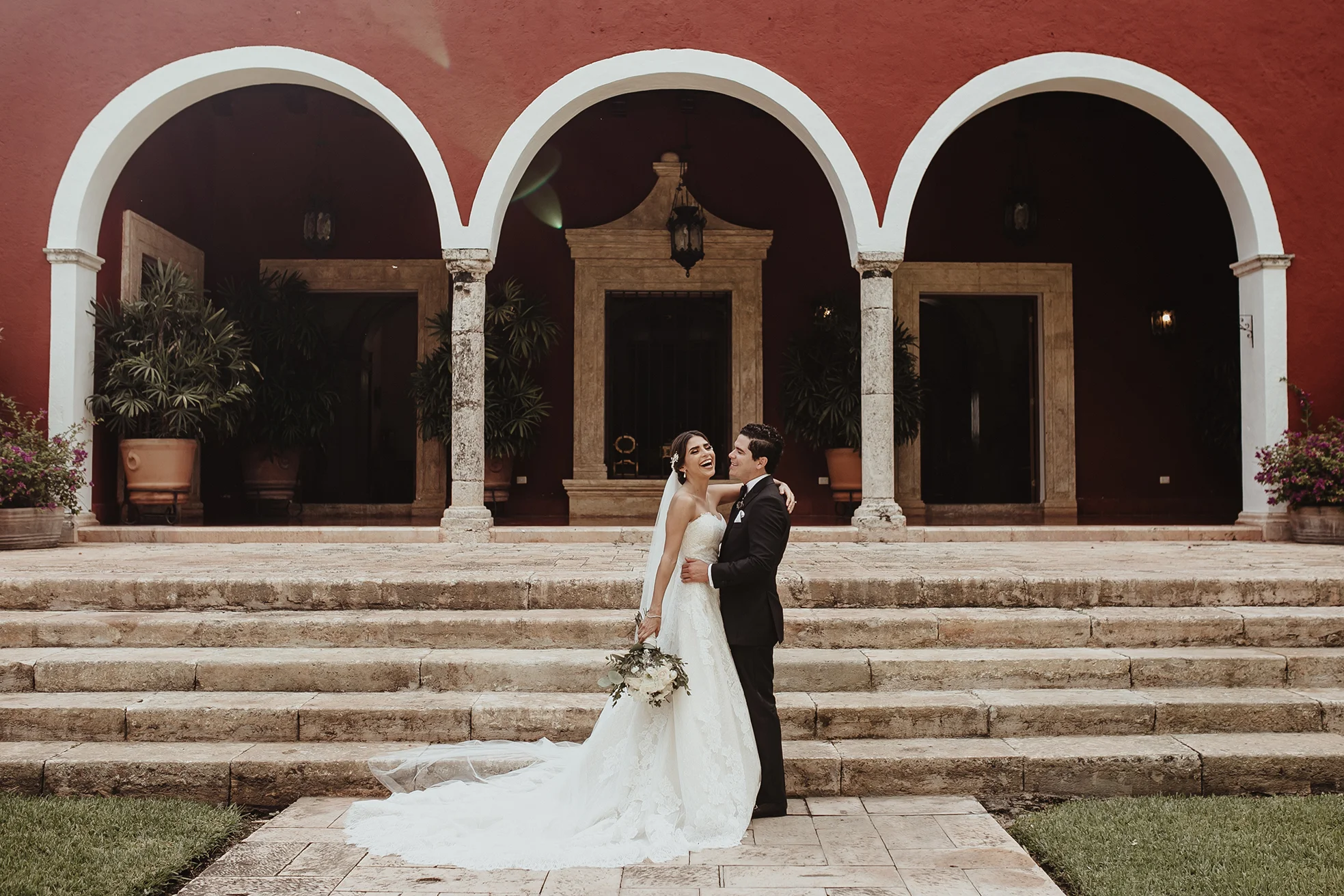 0136F&Yslide_WeddingDstination_MeridaYucatan_HaciendasMerida_BodasMexico_BodasYucatan_Boda_Destino.jpg