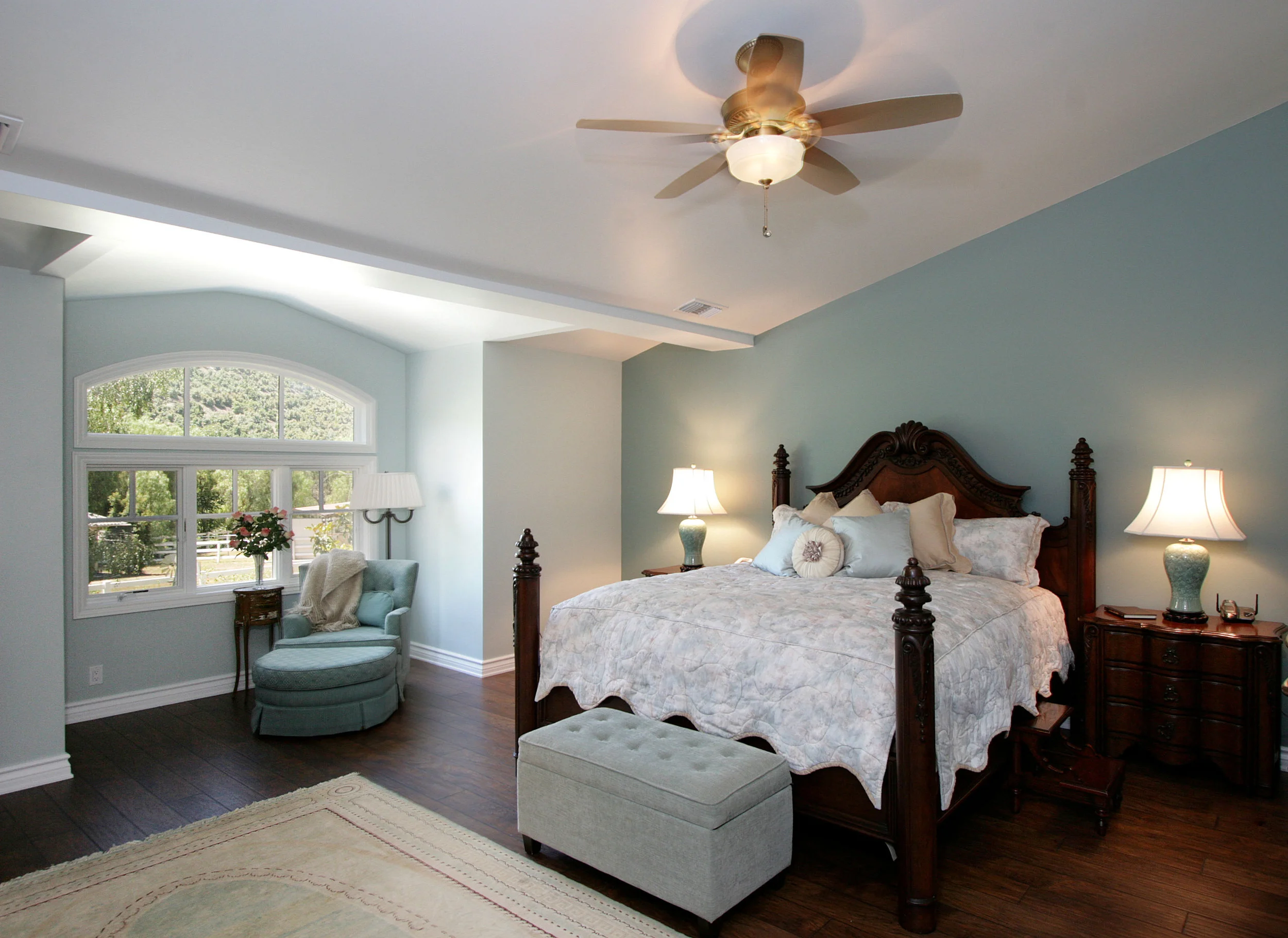 Robinson Master Bed 0920.jpg