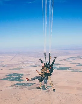 skydiving jakob-owens-203114-unsplash.jpg