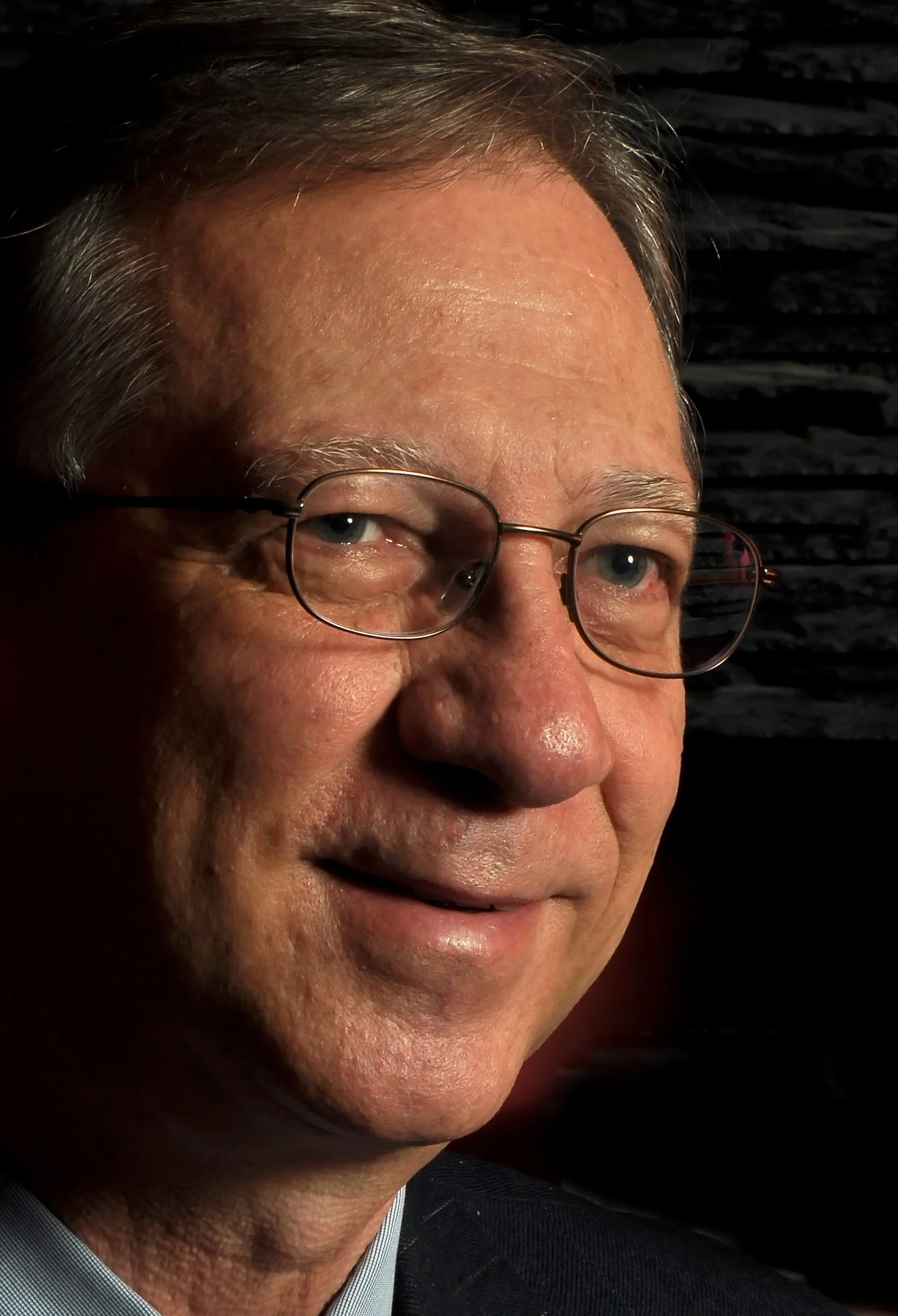 Playwright: Riad Ismet