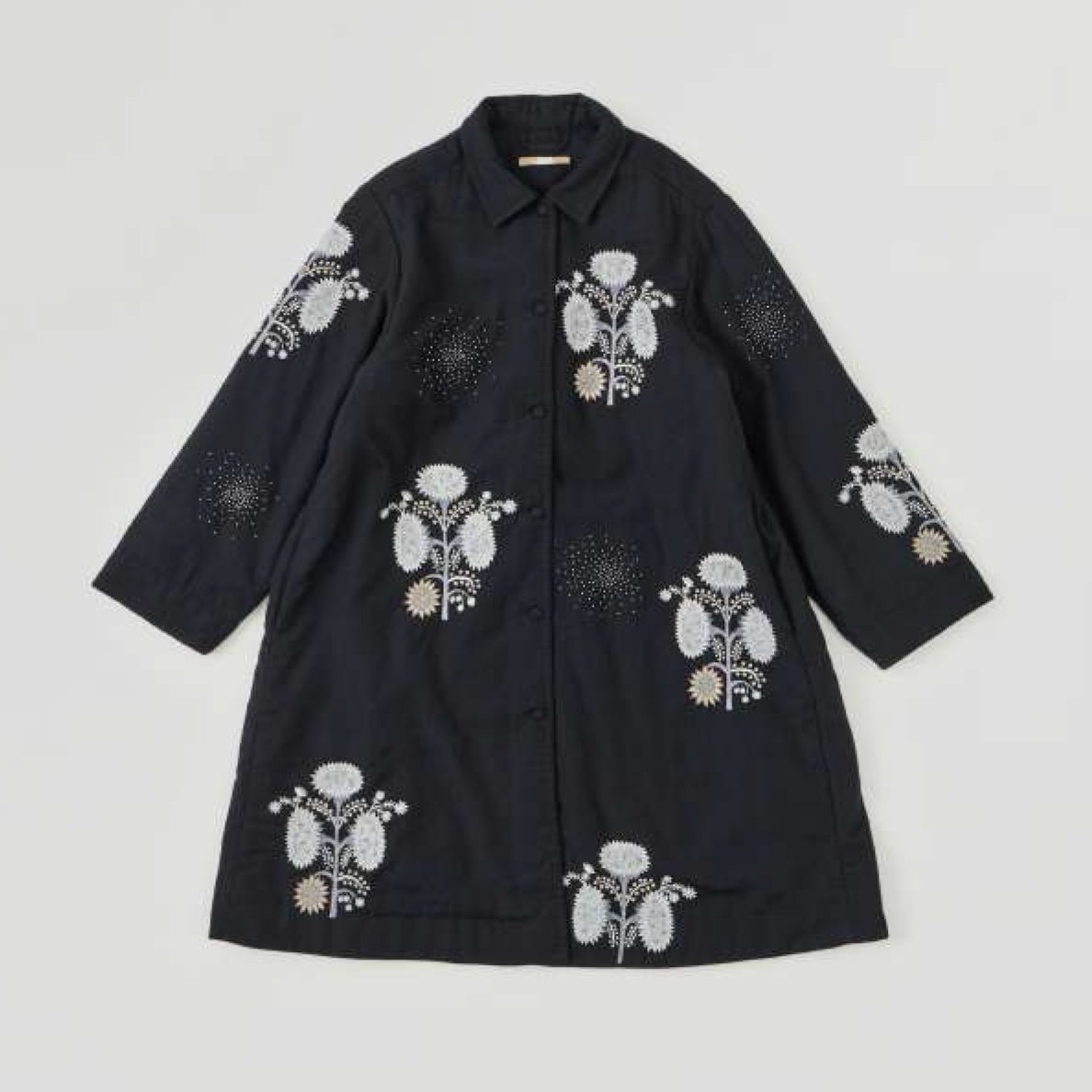 AODRESS_FW25_No24_01.jpg
