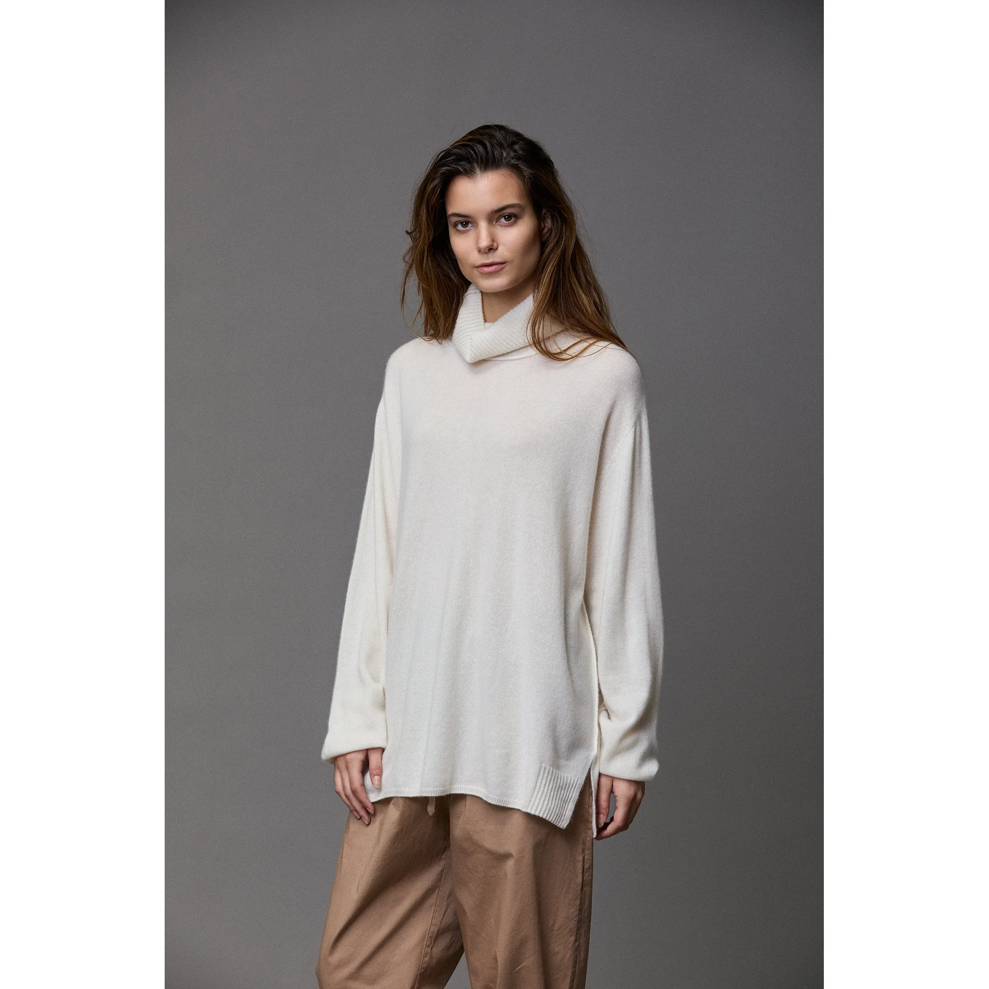 25365-Pullover-turtle-neck-cashmere.jpg