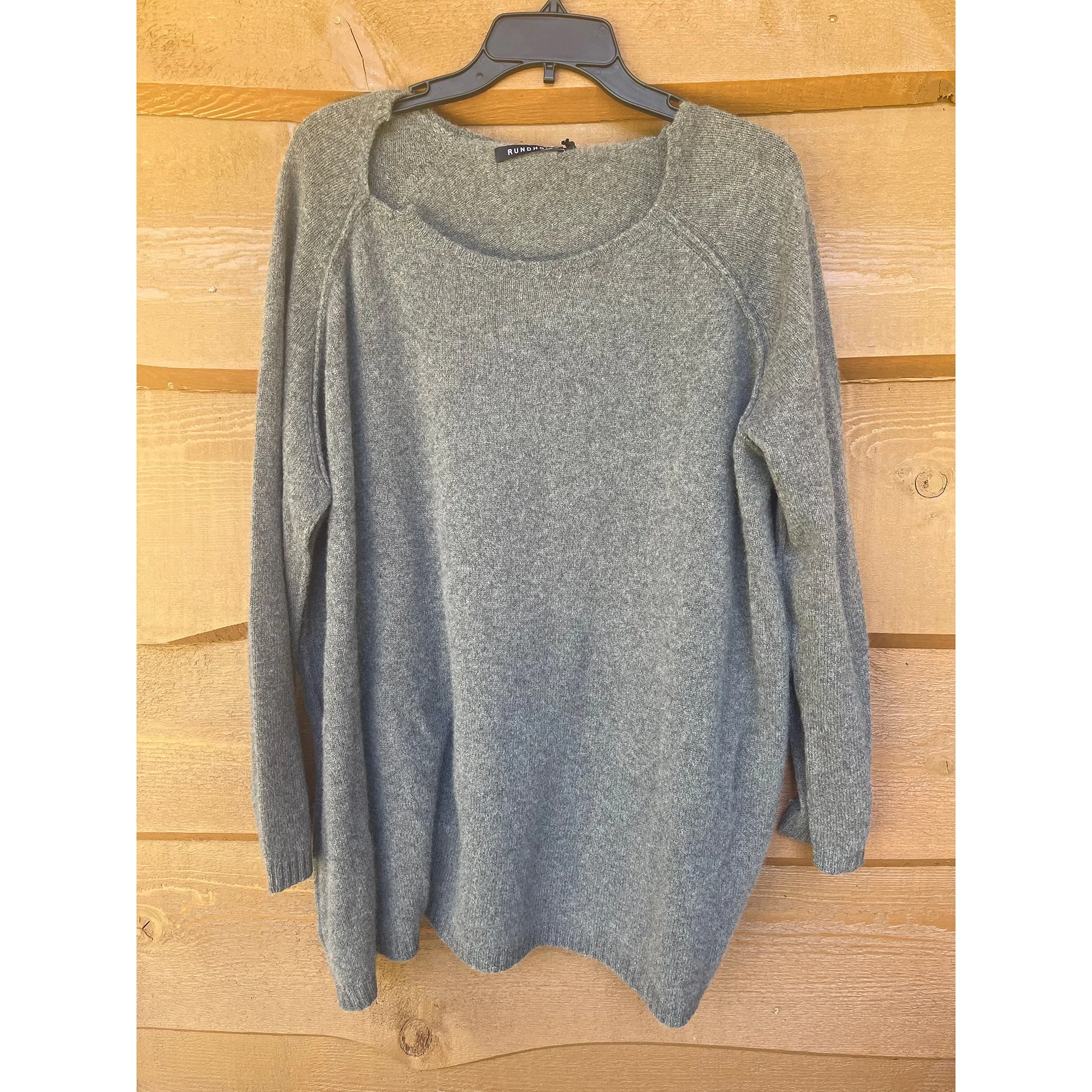 Rundholz_pullover_gray.jpg