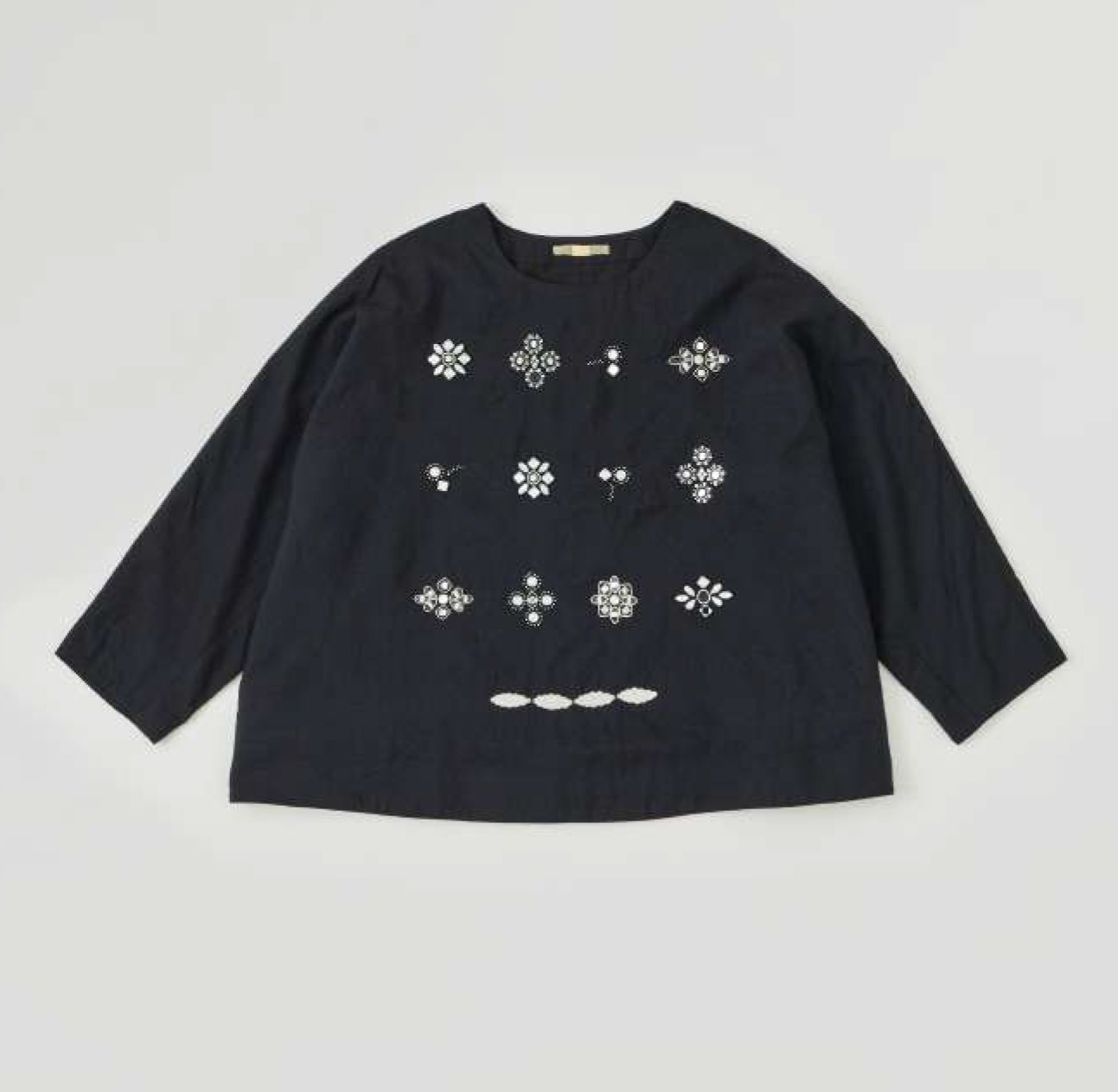 AODRESS_FW25_No19_01.jpg