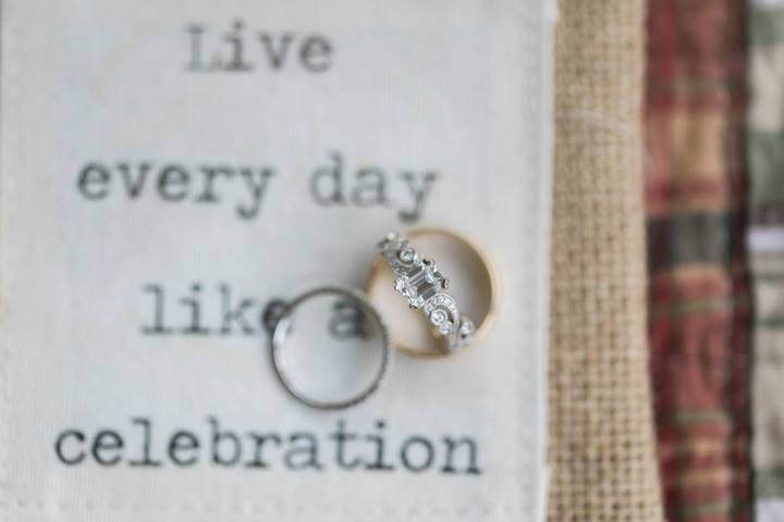 Meghan_Hayden_Rachel_Tenpenny_Brasspenny_Photography_Simply_Yours_Weddings.jpeg