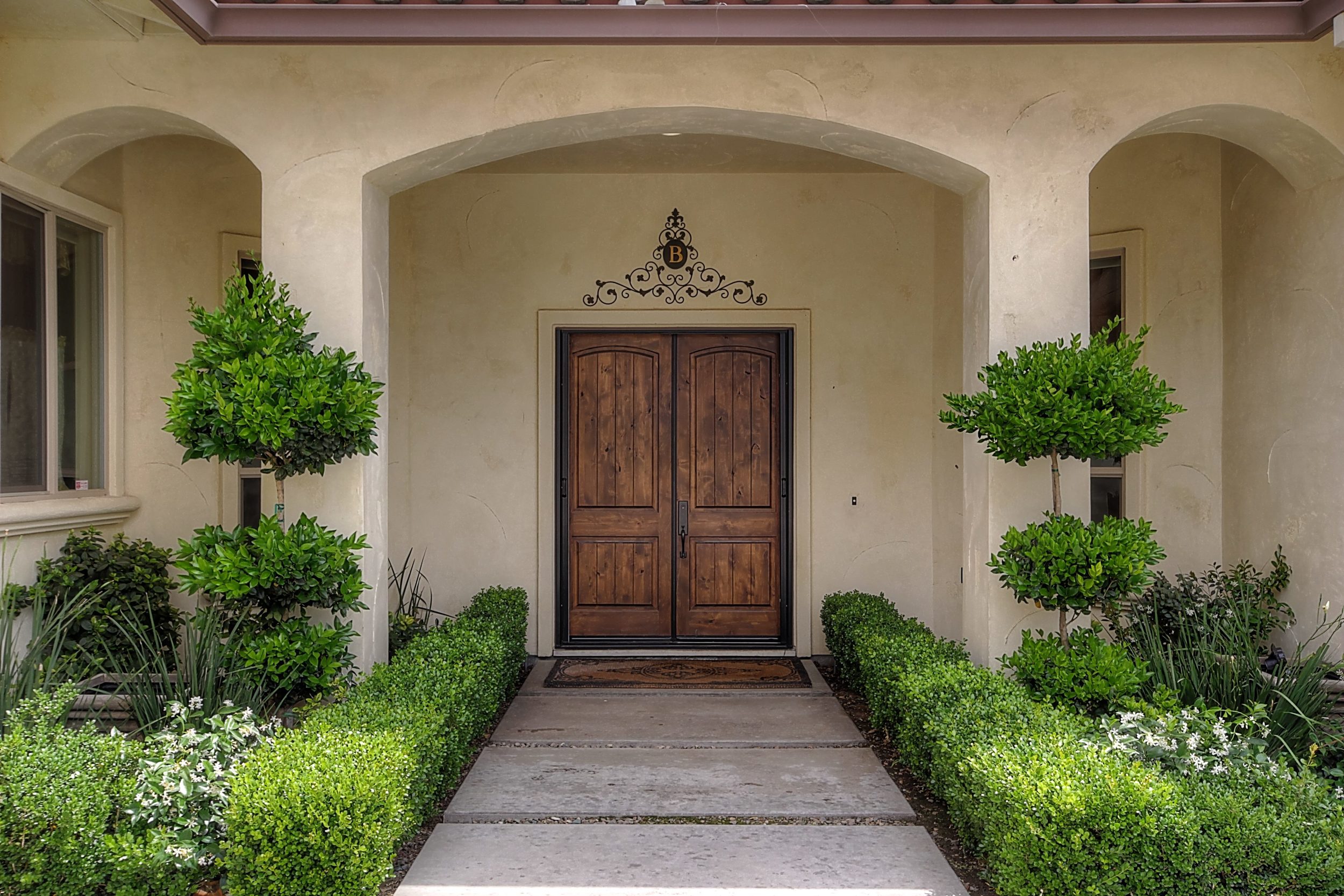 786 7th St Ripon CA 95366 USA-print-006-Front Entry Detail-3455x2303-300dpi.jpg
