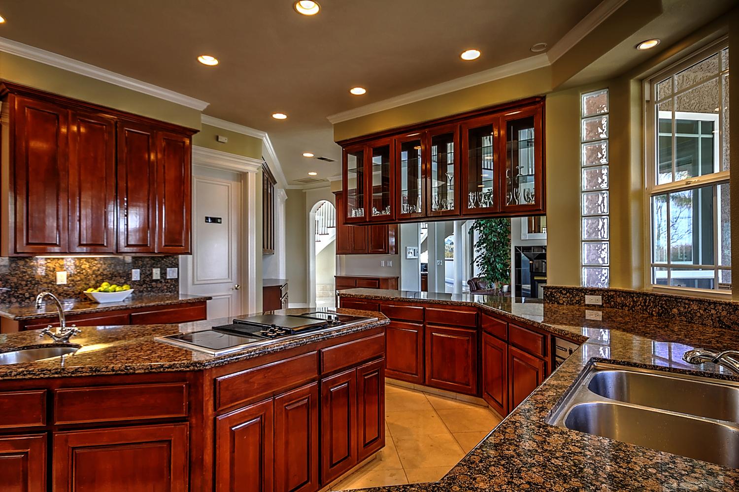 12956 Monroe Ave Los Banos CA-large-027-Kitchen-1500x1000-72dpi.jpg