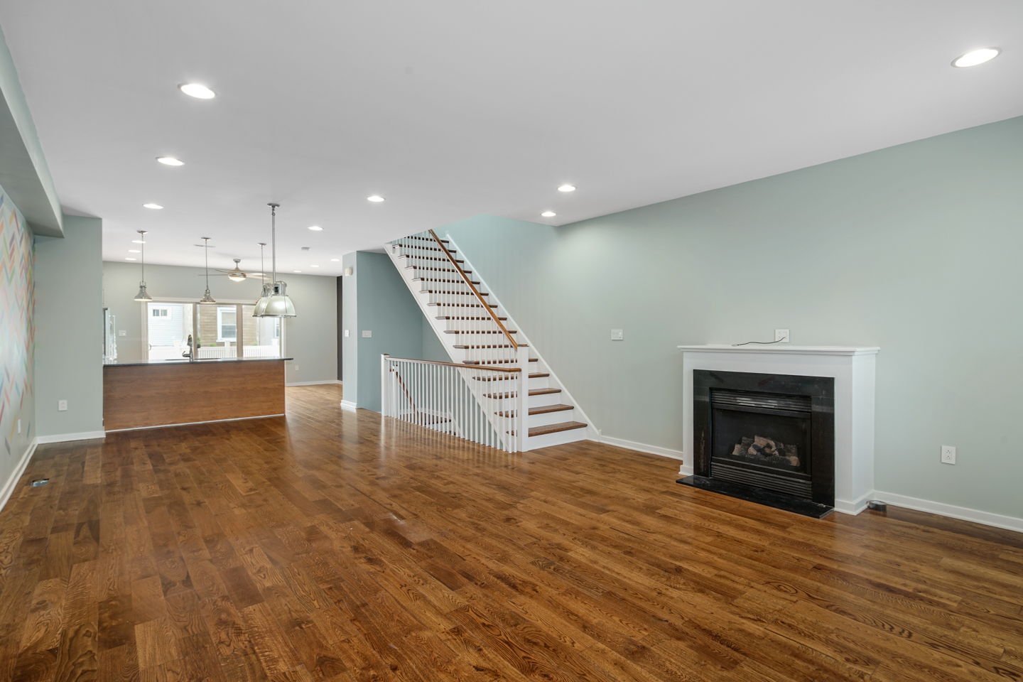 1121 E Palmer St-MLS-14.jpg