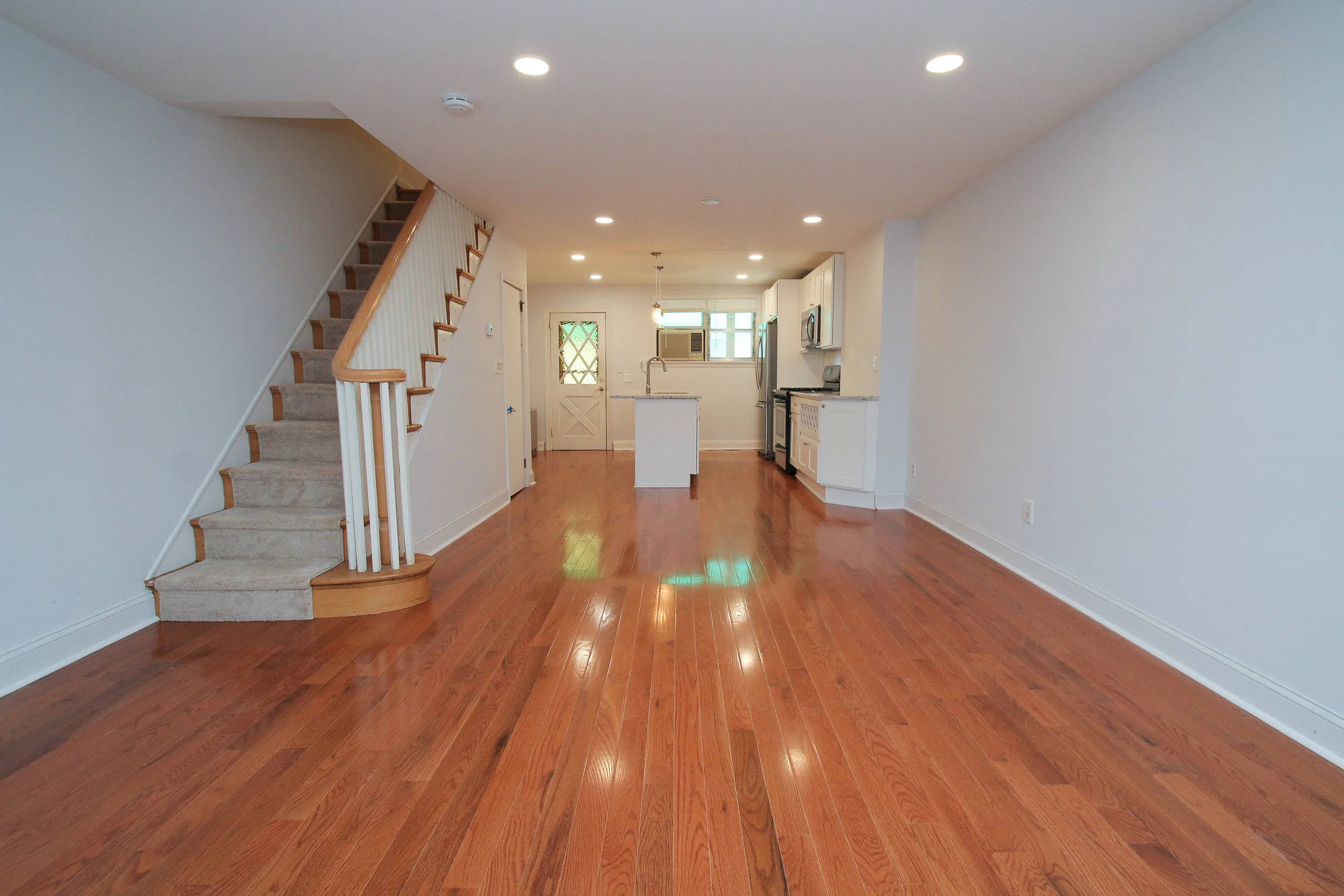 PASSYUNK SQUARE — Philly Home Girls