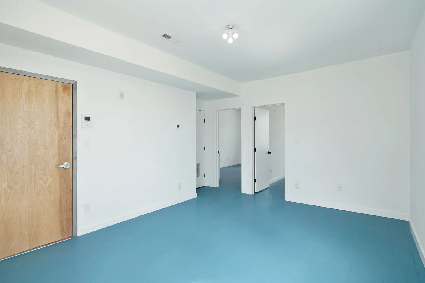 17-mls-2329 Frankford Ave-Full-17.jpg