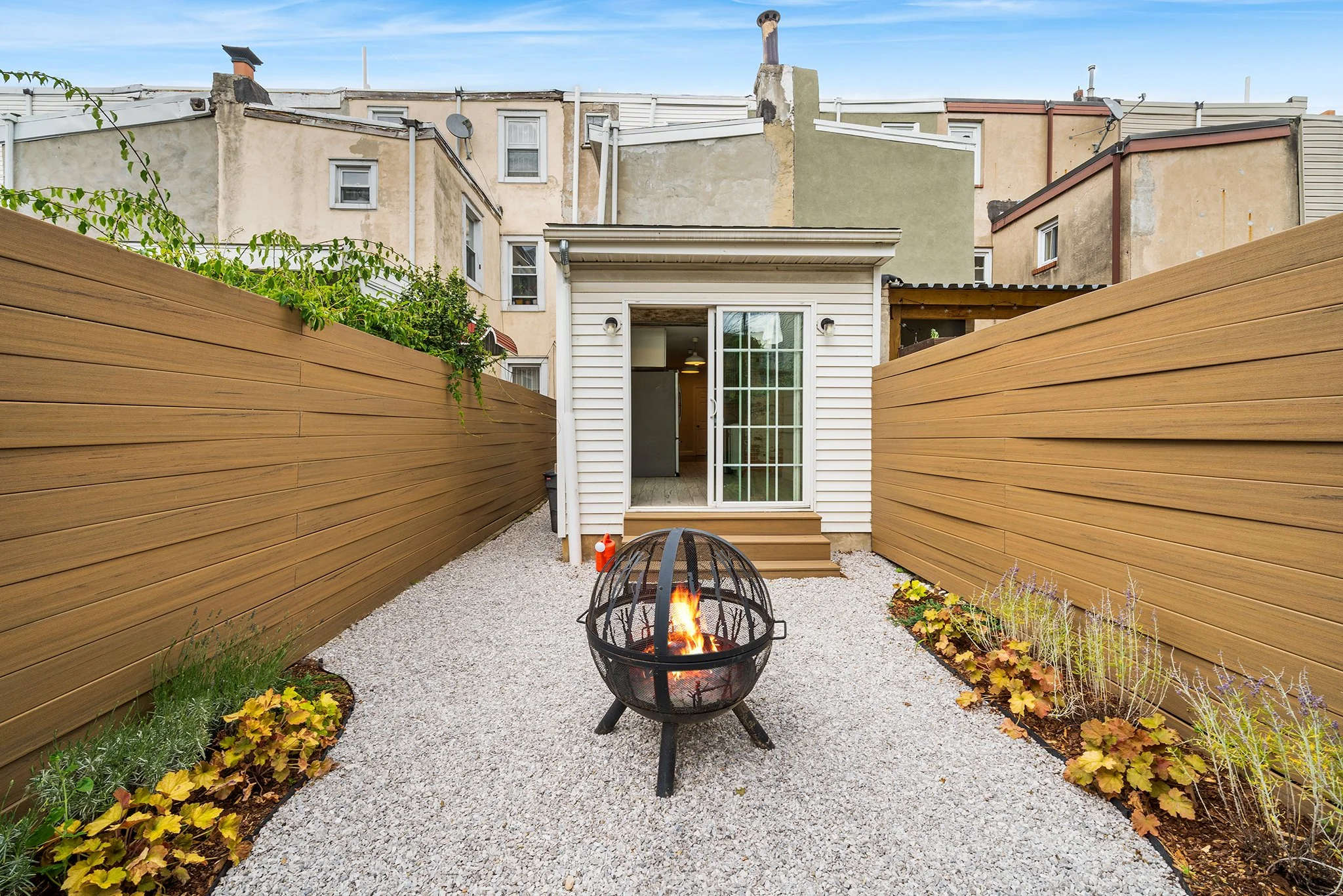 2026 East Huntingdon Street