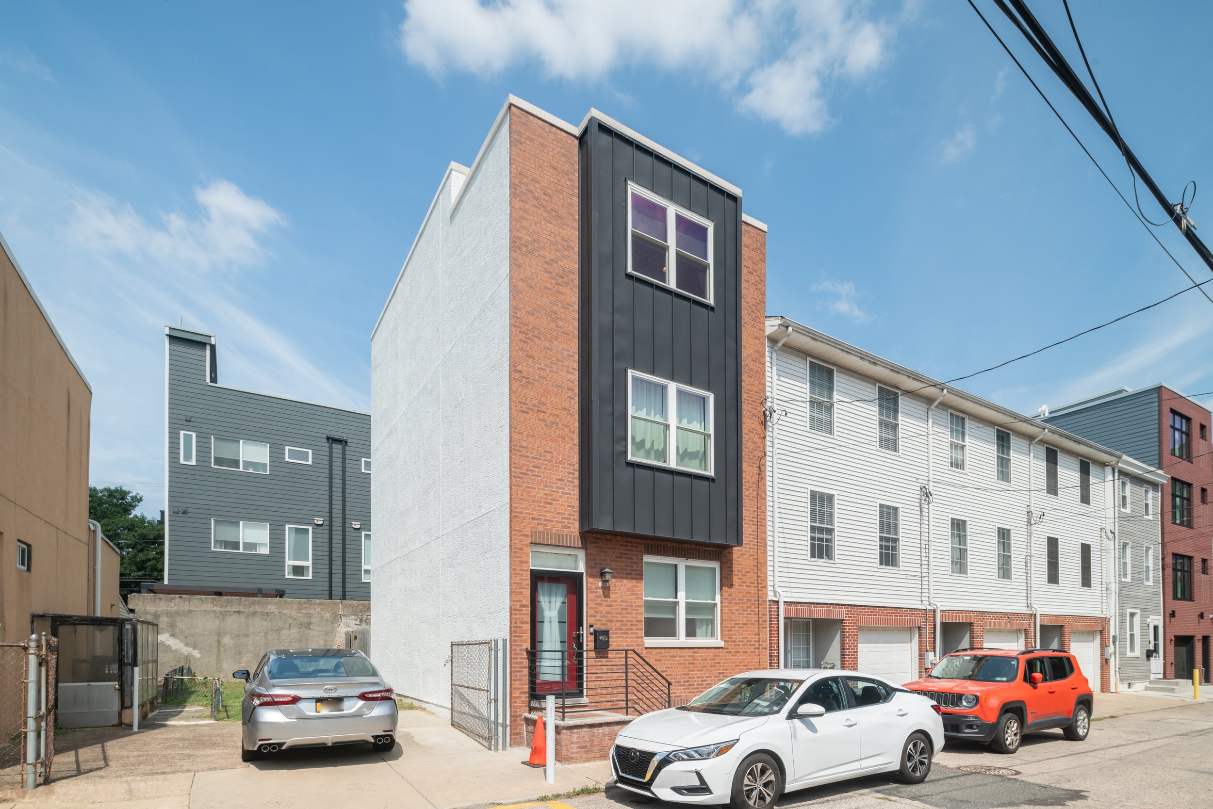 525 E Cabot St-Full-32.jpg