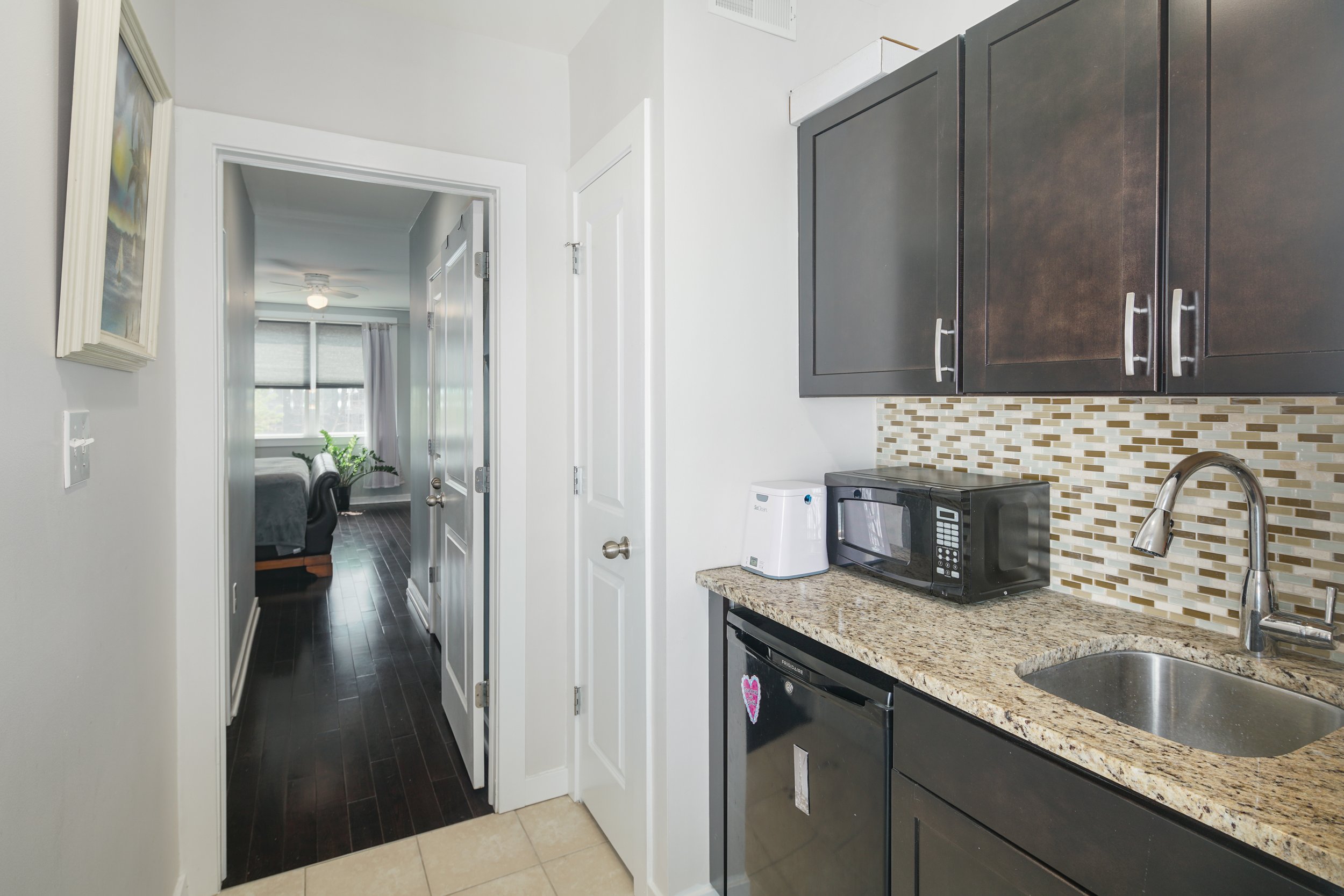 525 E Cabot St-Full-4.jpg