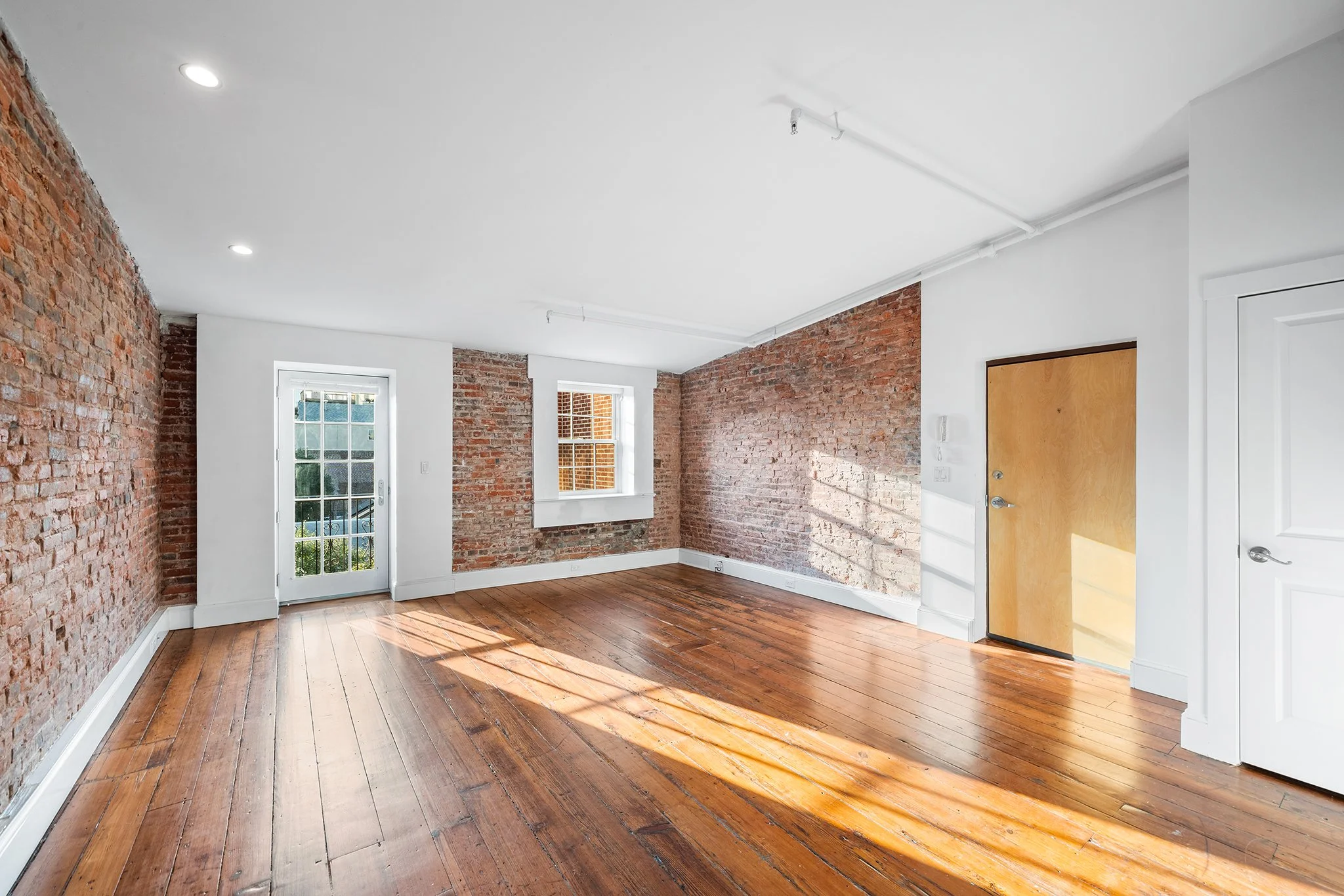 38 North Front Street #4H