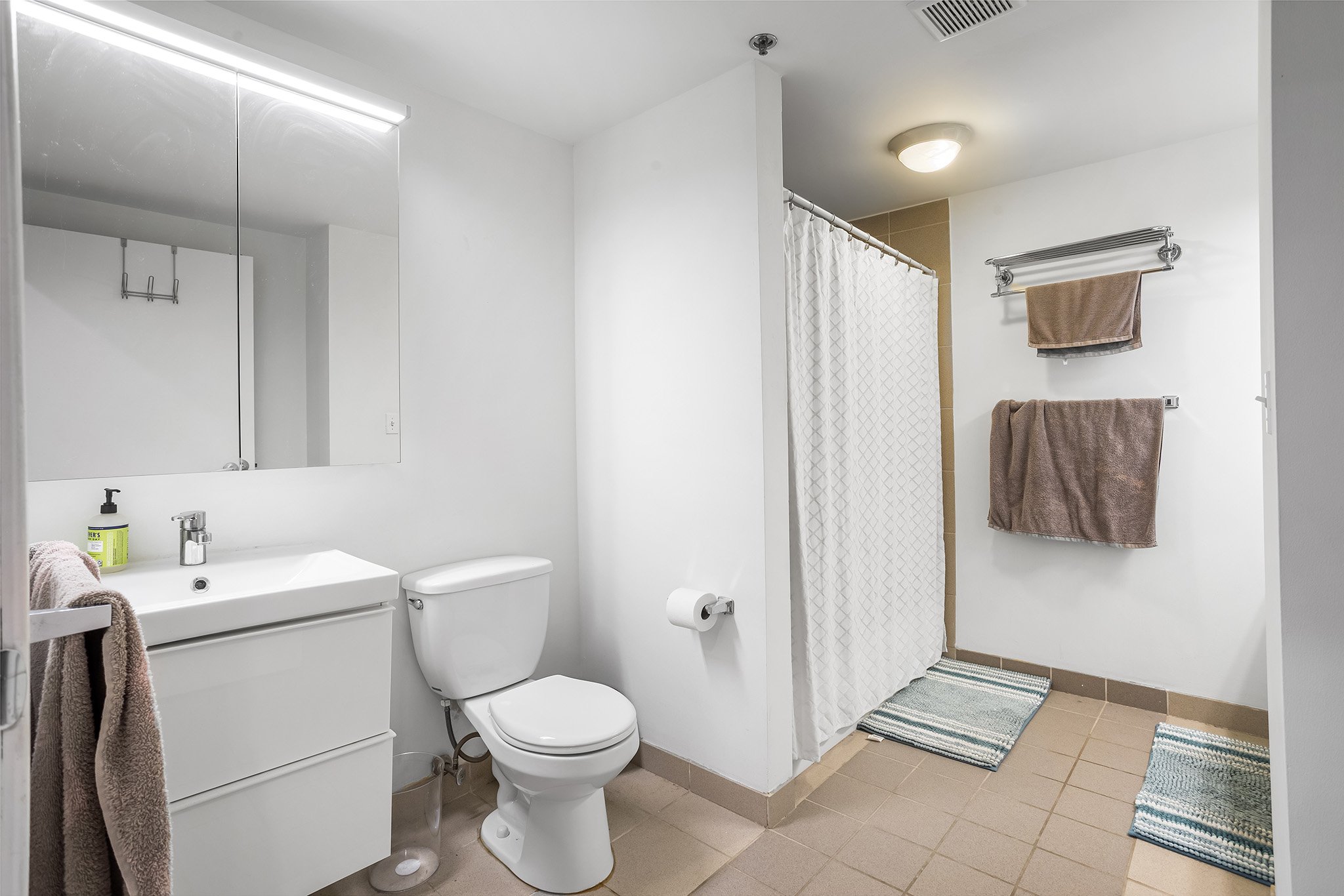 444 N 4th St. Unit 717 Philadelphia PA-13.jpeg