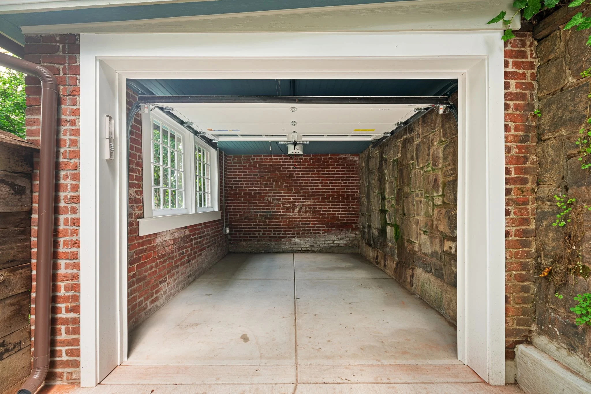 4403 Dexter St-Full-32.jpg