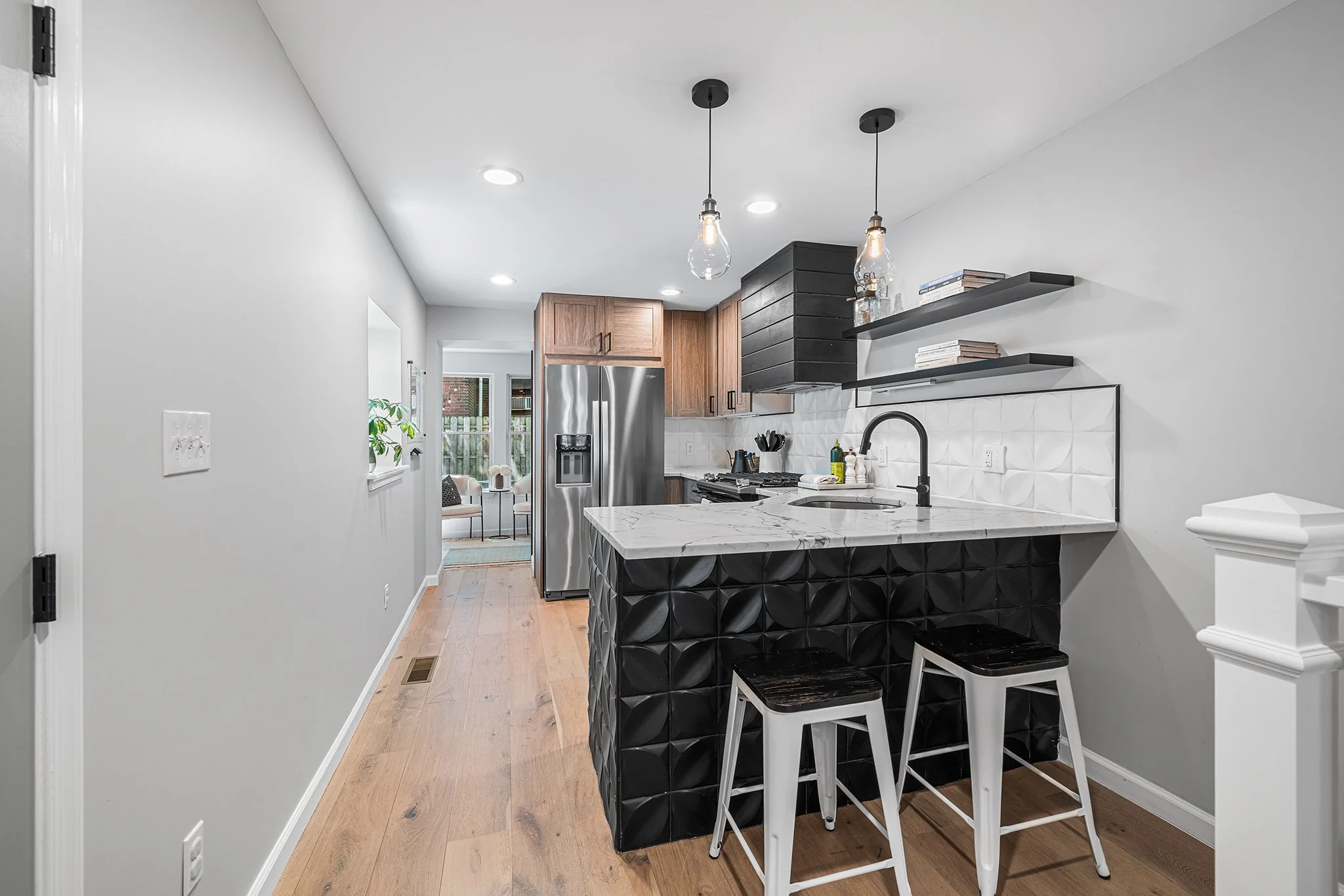2218 E Gordon St-09.jpeg