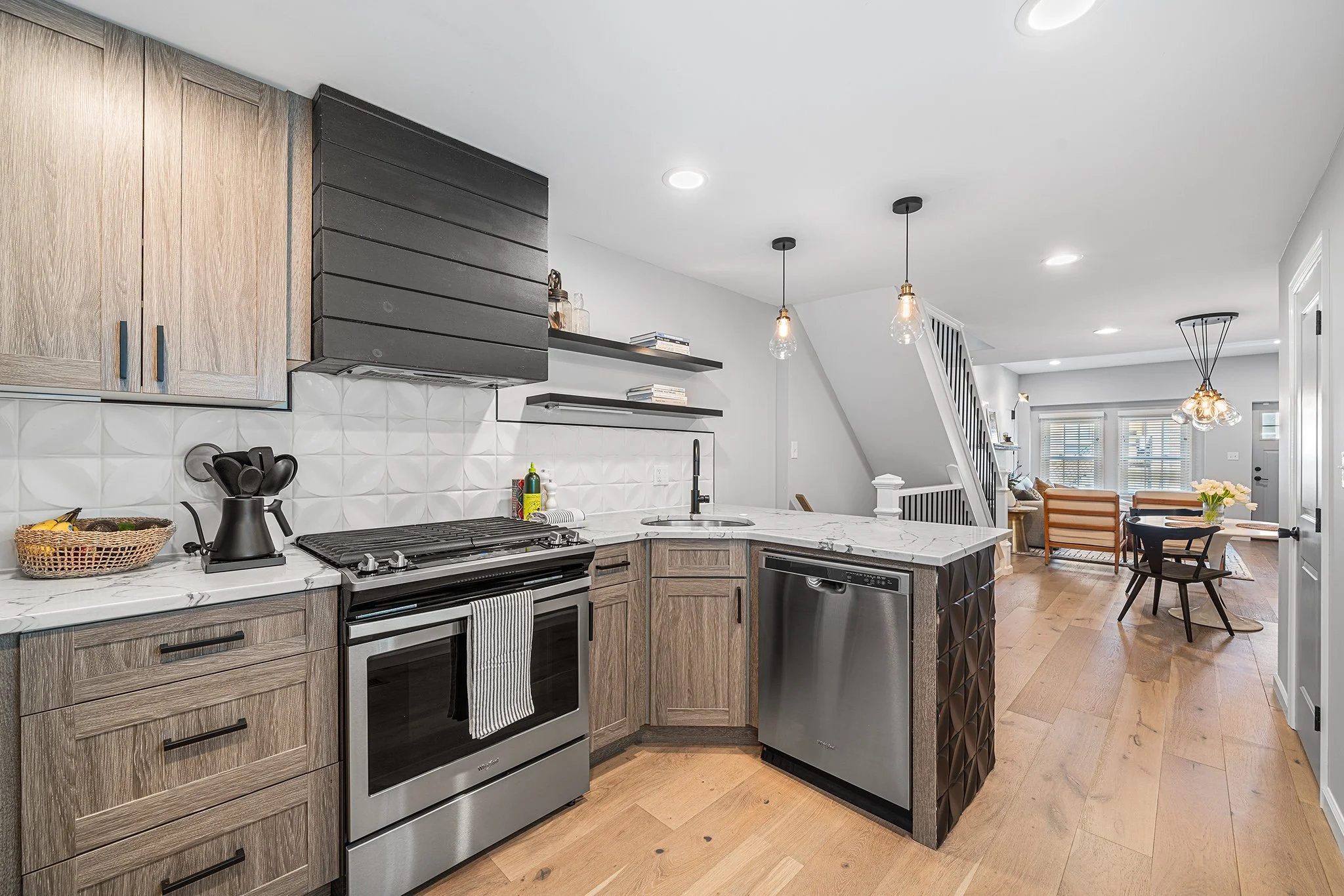 2218 E Gordon St-12.jpeg