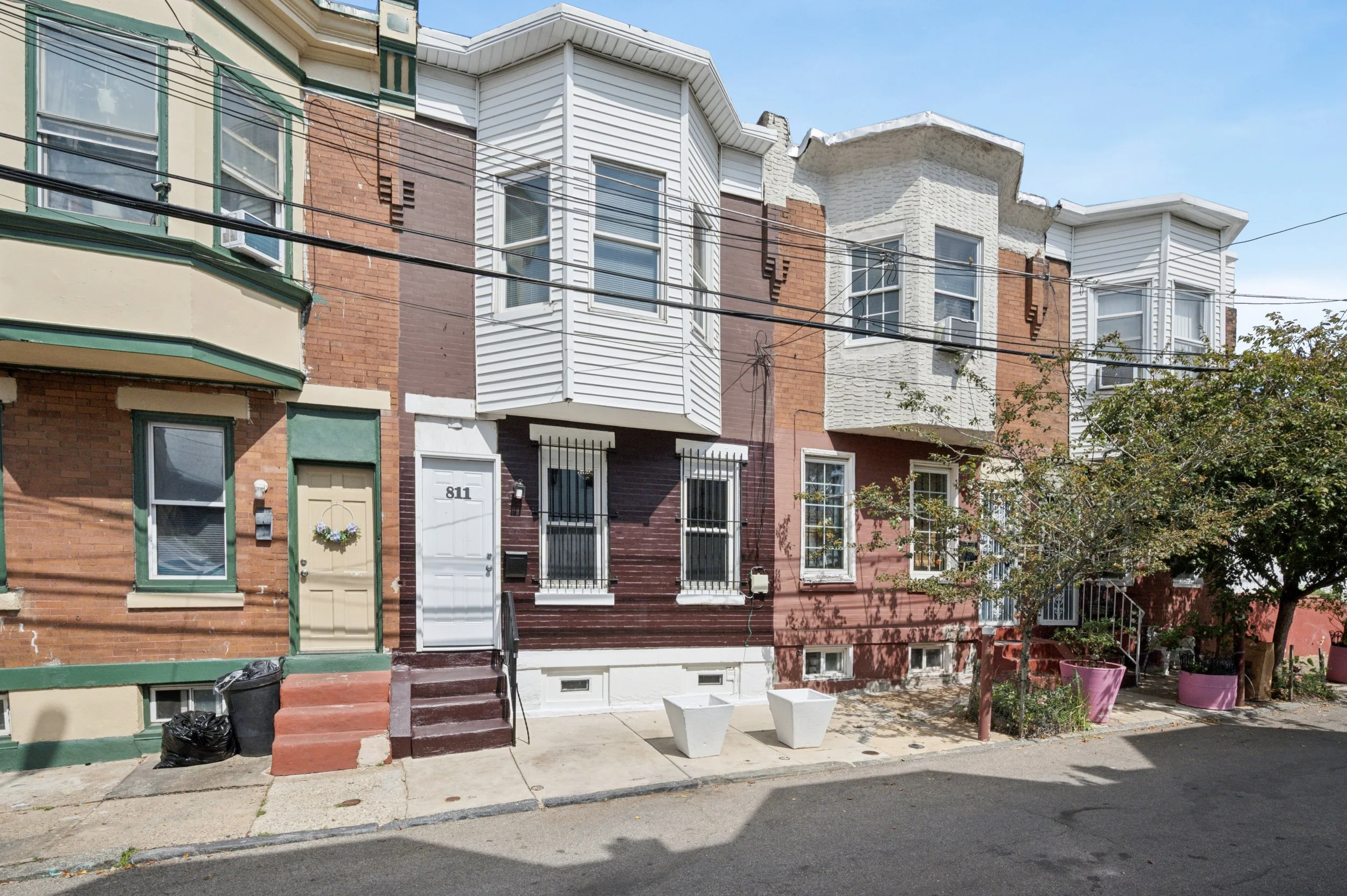 01-811 Schiller St_01.jpg