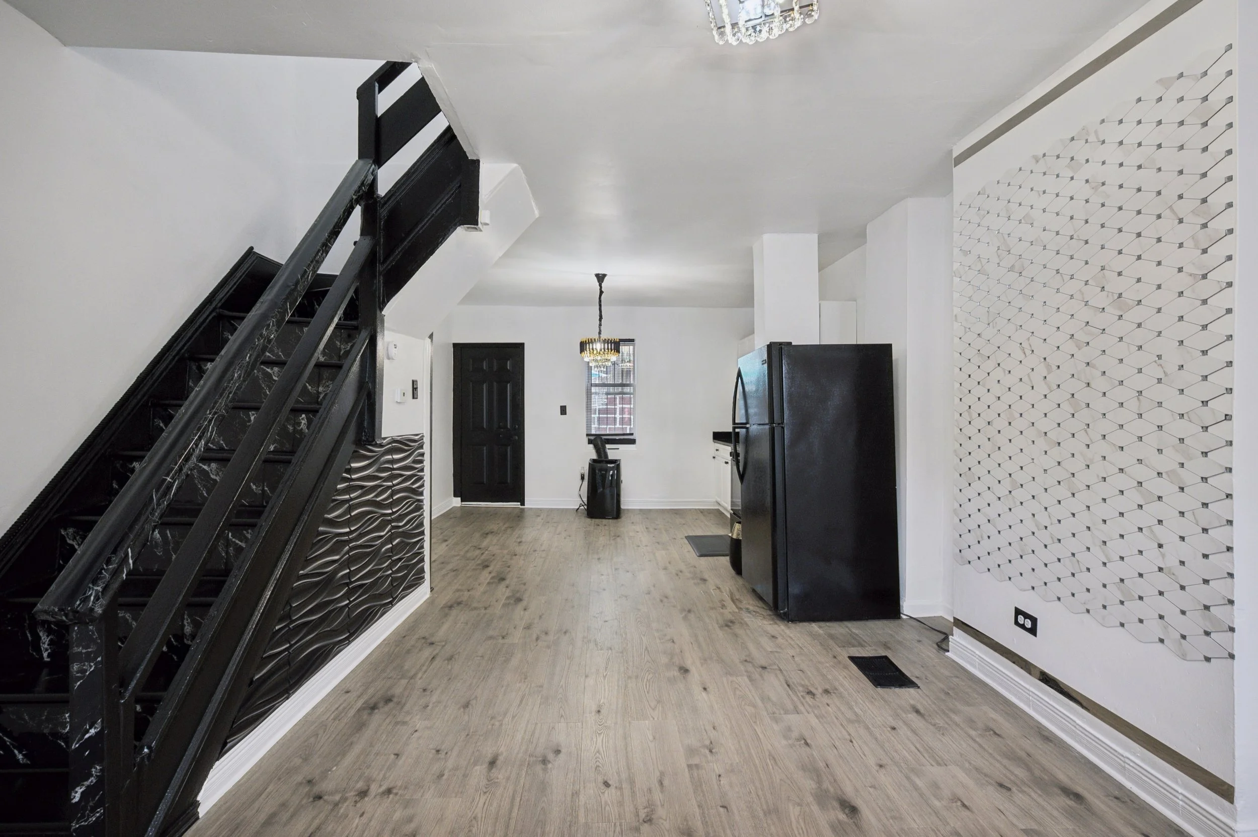 15-811 Schiller St_15.jpg