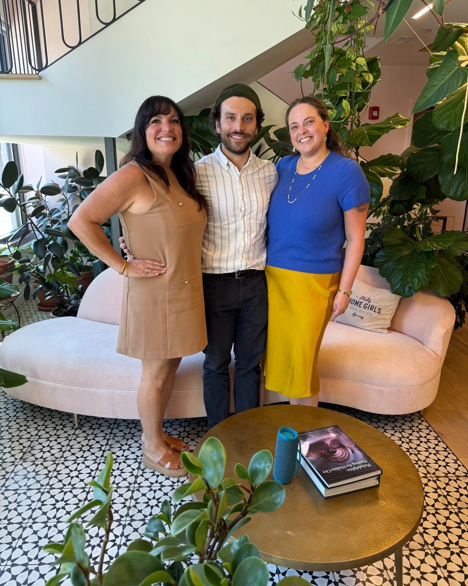 Happy two week home-aversary to Ben and Emily! When you go to a friends bbq and their realtor is there- you just may end up buying a home before the burgers are done! When Emily and Ben met PHG agent @ktkphl at said party, they immediately started ch