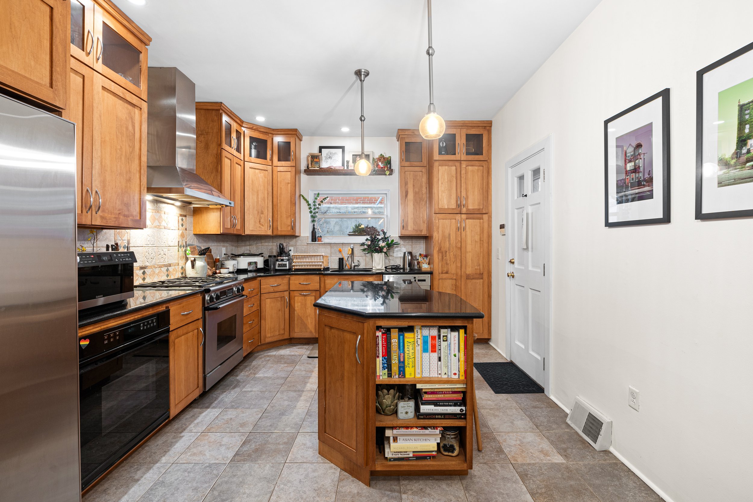 2629 Aspen St-Full-12.jpg