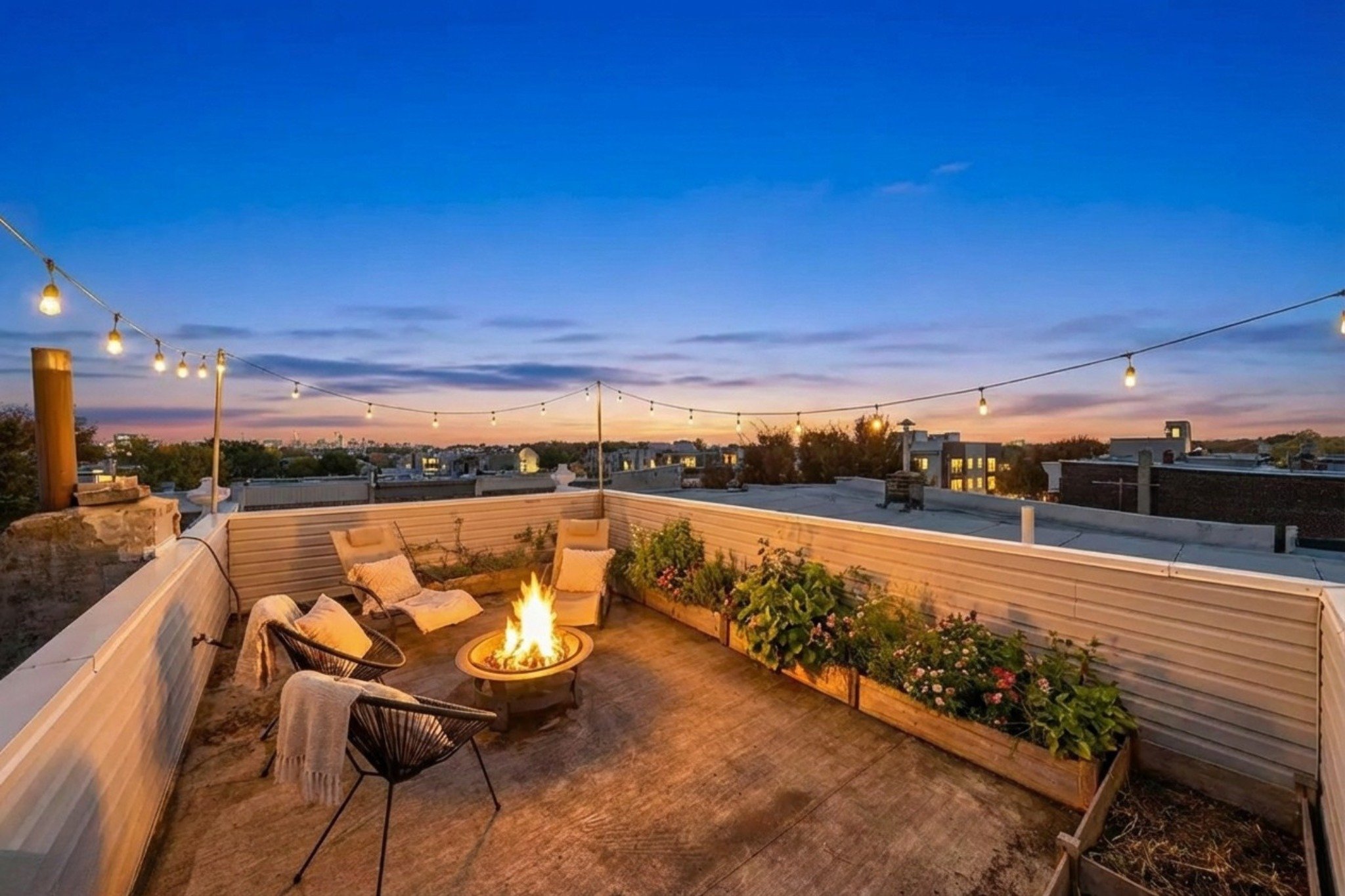 Need a home that will accommodate your social calendar that is filled with family birthday celebrations, movie nights with friends, and cozy weekend hangs with your boo? 

Welcome to 3215 West Norris St! The big living and dining space with exposed b