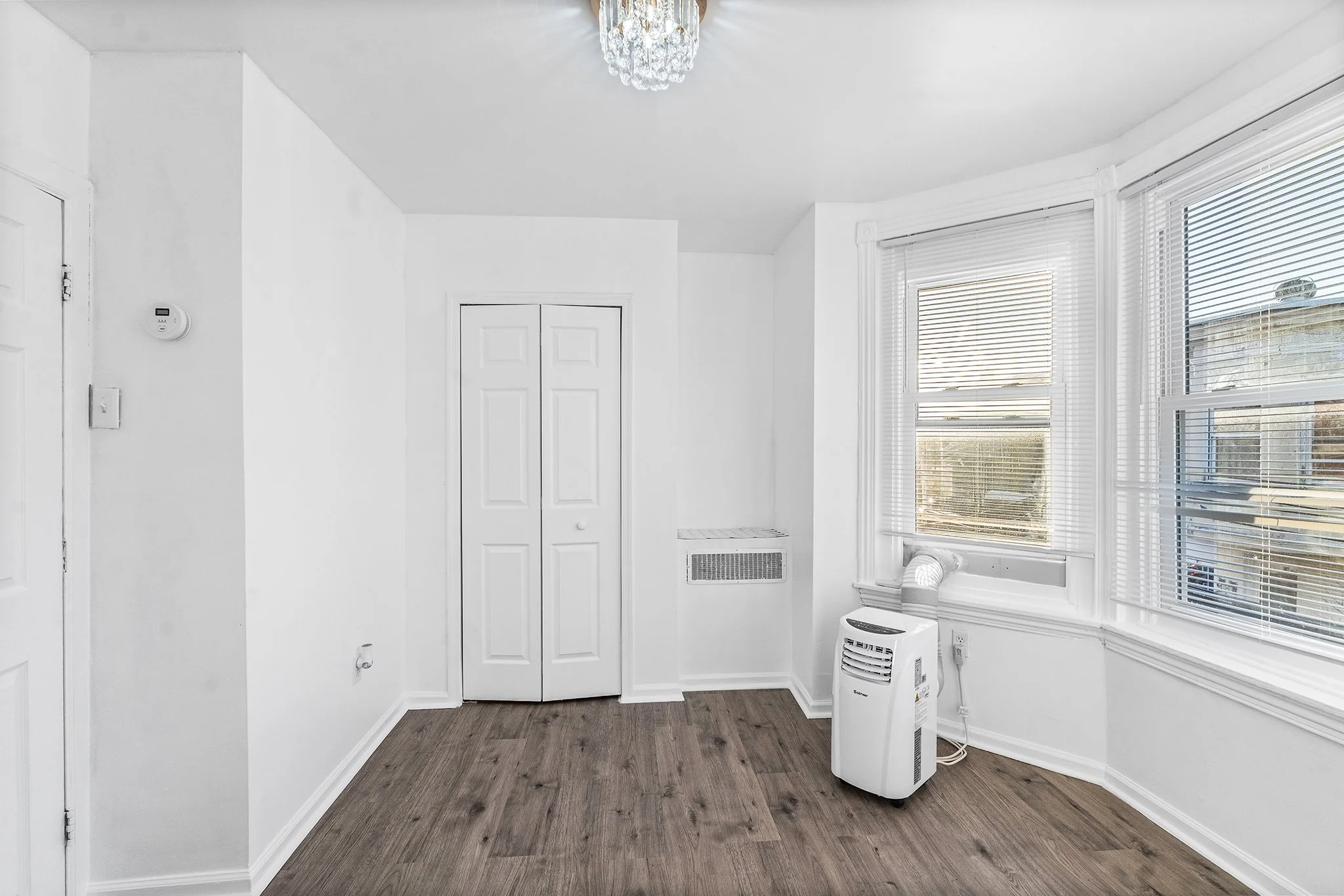 811 W Schiller St, Philadelphia, PA-18.jpg