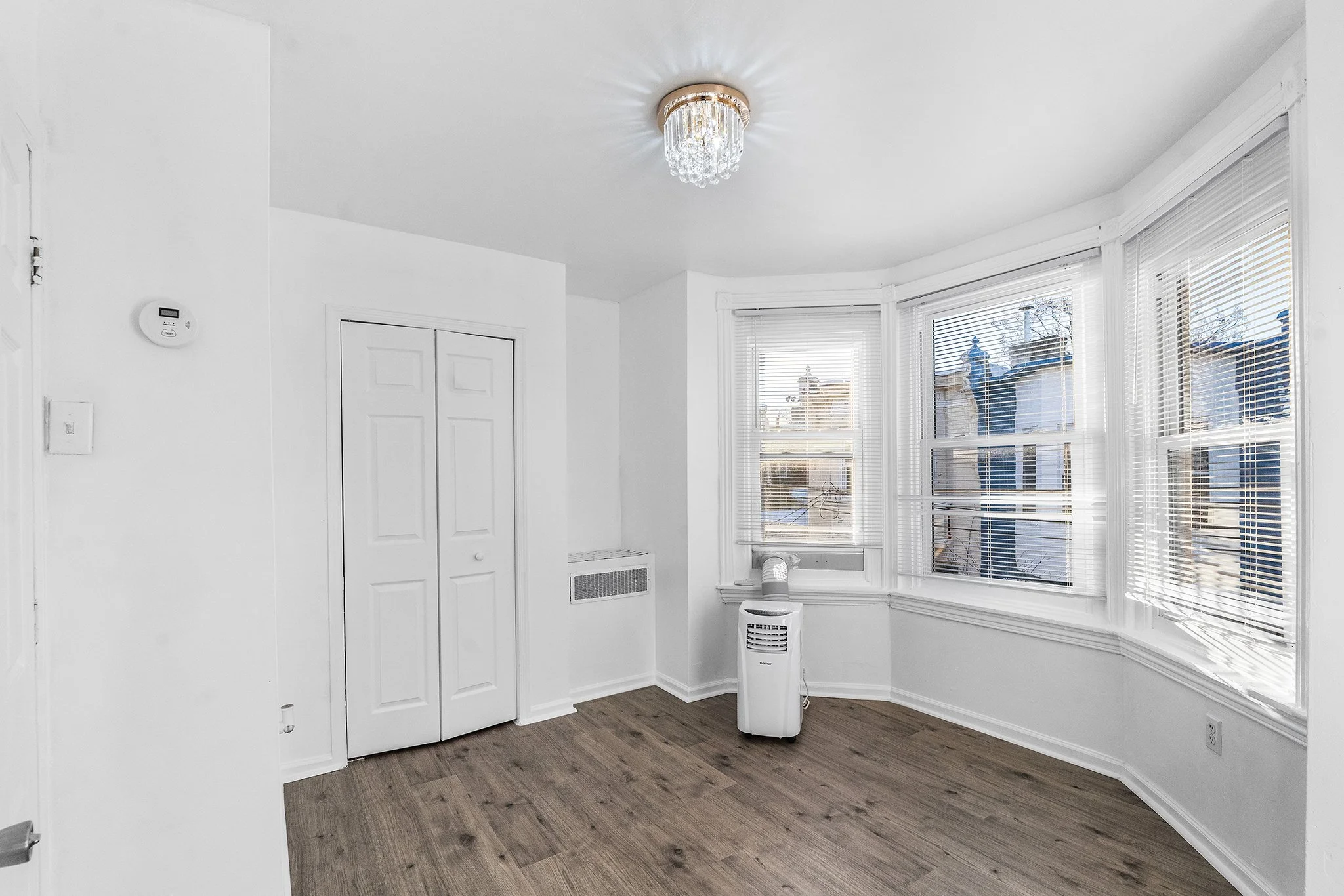 811 W Schiller St, Philadelphia, PA-17.jpg