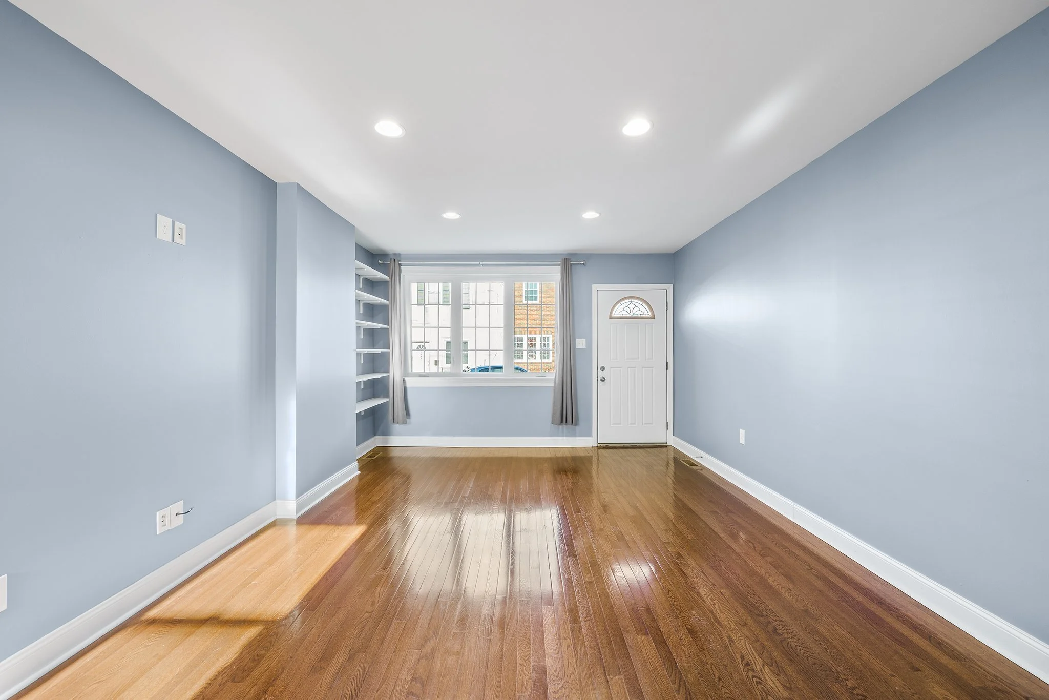 2943 E Thompson St Philadelphia, PA-07.jpg