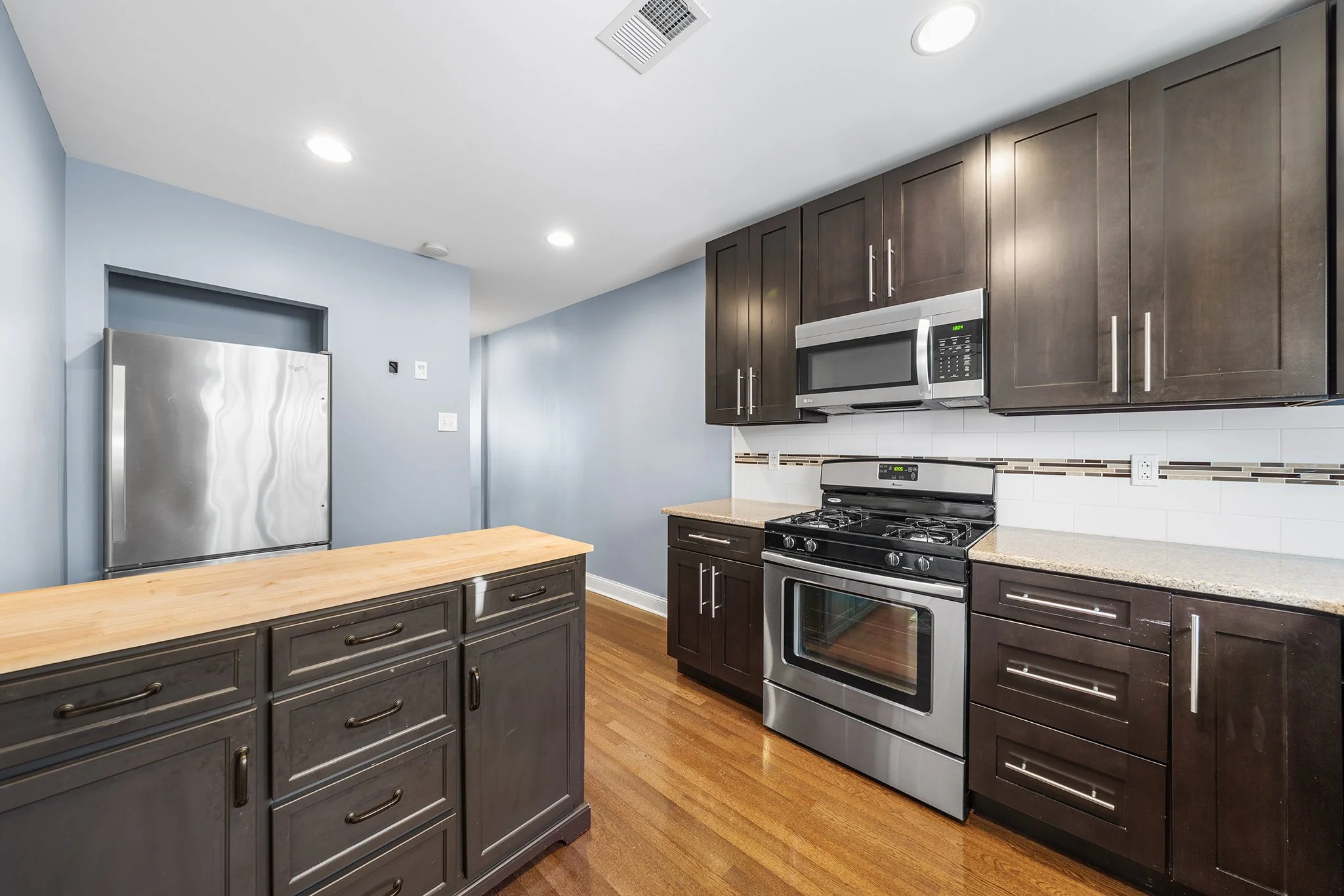 2943 E Thompson St Philadelphia, PA-14.jpg