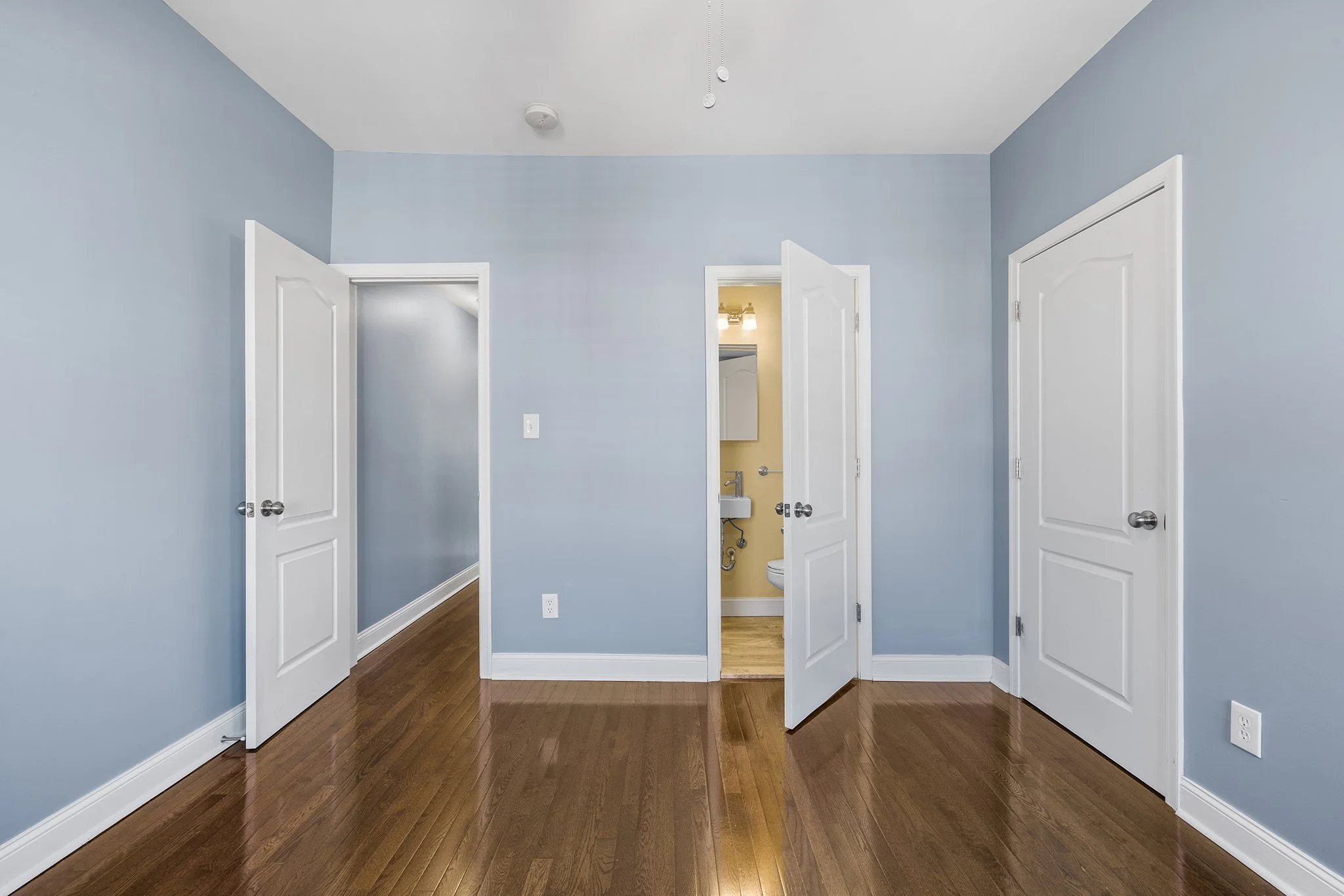 2943 E Thompson St Philadelphia, PA-23.jpg