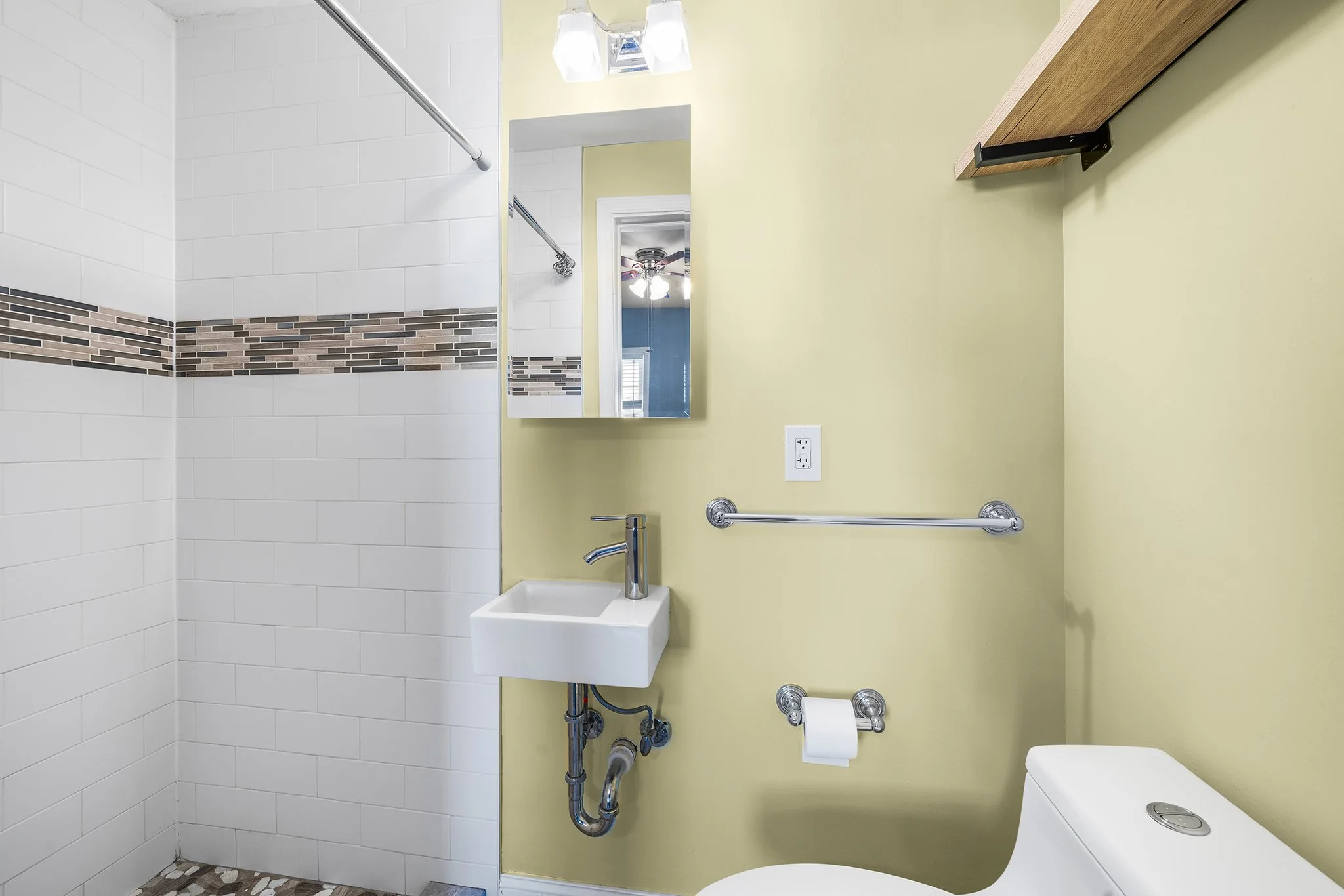 2943 E Thompson St Philadelphia, PA-24.jpg