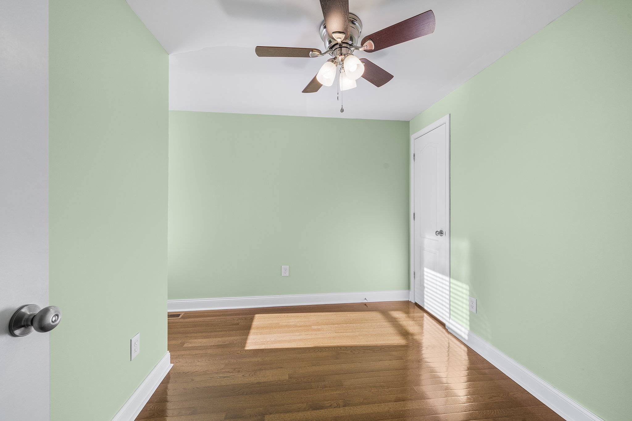 2943 E Thompson St Philadelphia, PA-20.jpg