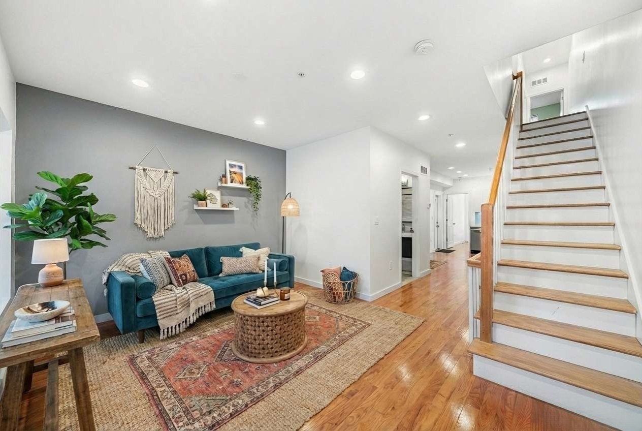 ✨JUST LISTED ✨ A lovely #westphilly property is live! Welcome in to 1346 S 46th Street, with an inviting front porch with room for your rockers or even a table and chair set up. Inside the open plan first floor provides lots of room. Keep the TV out 